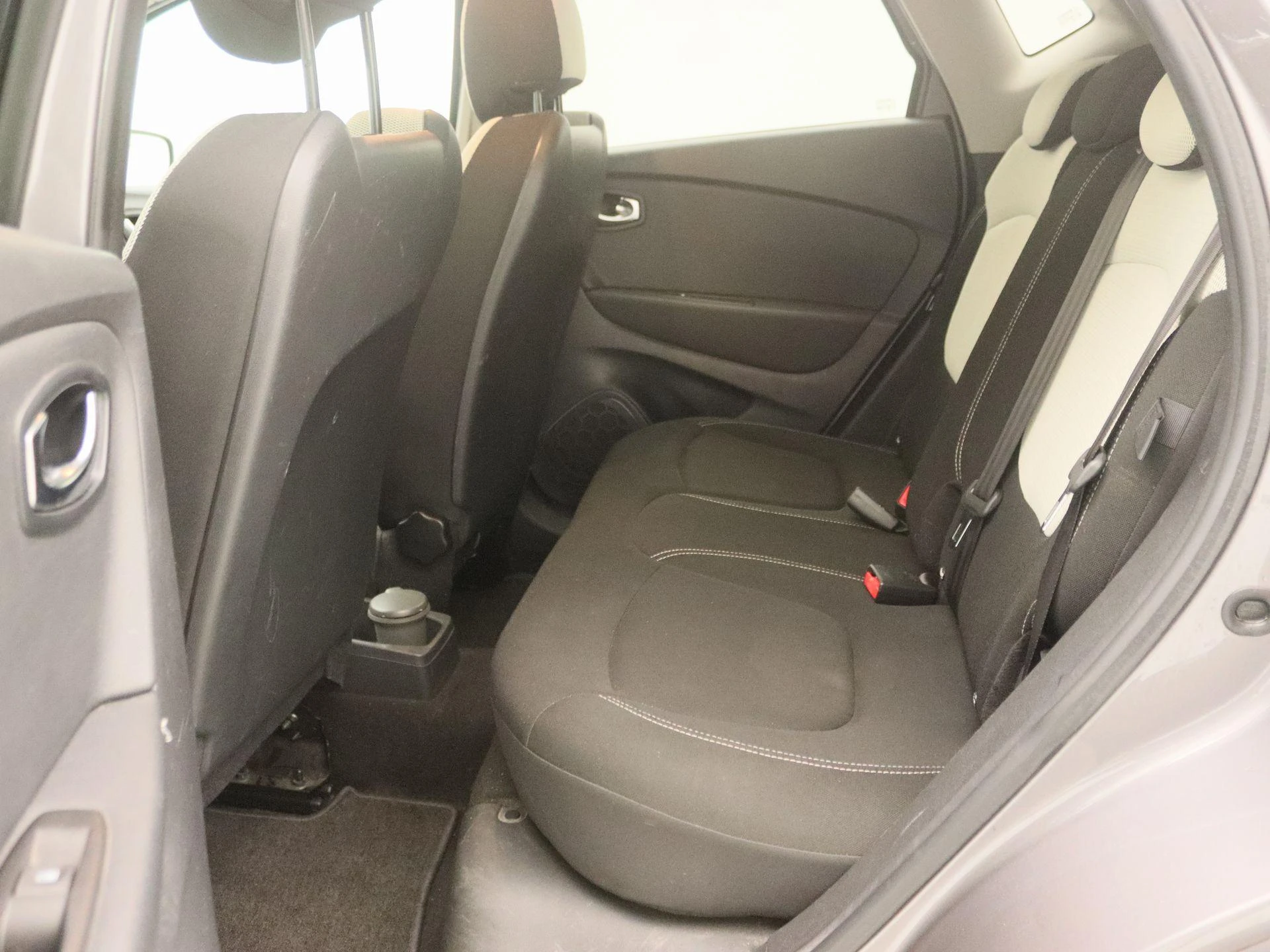 Renault-Captur-image-12