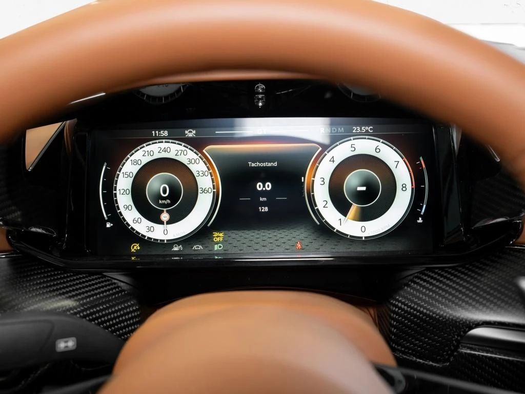 Aston Martin Vanquish Coupe Aston Martin Hamburg