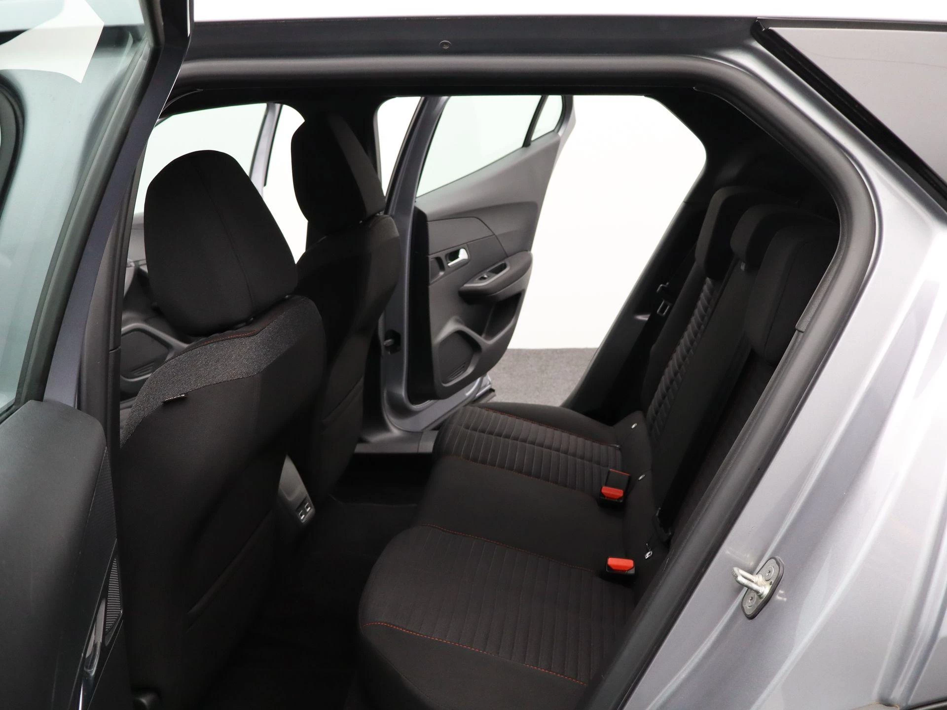 Peugeot e-2008 e-2008 Active Pack