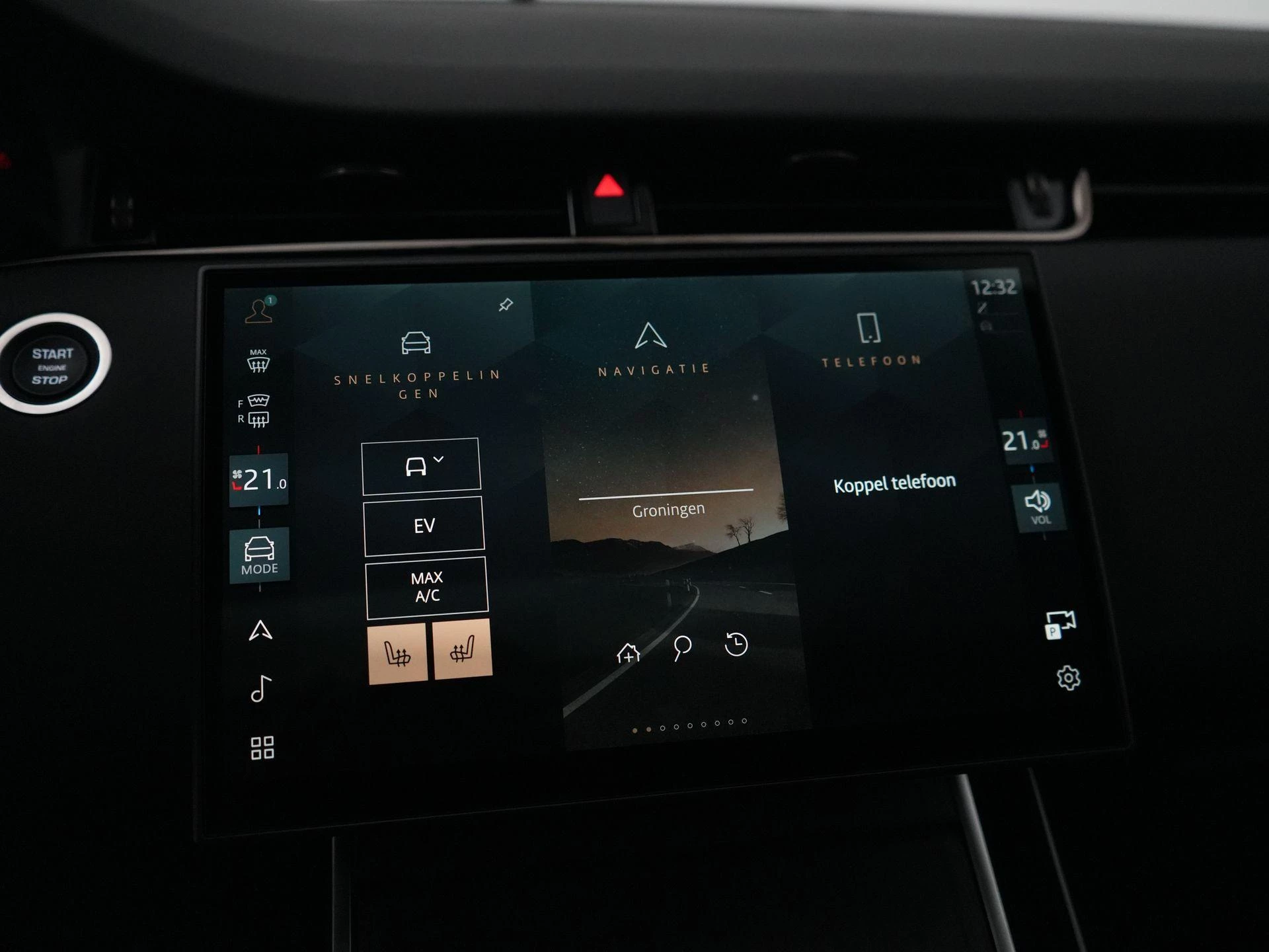 Land Rover-Range Rover Evoque-image-19