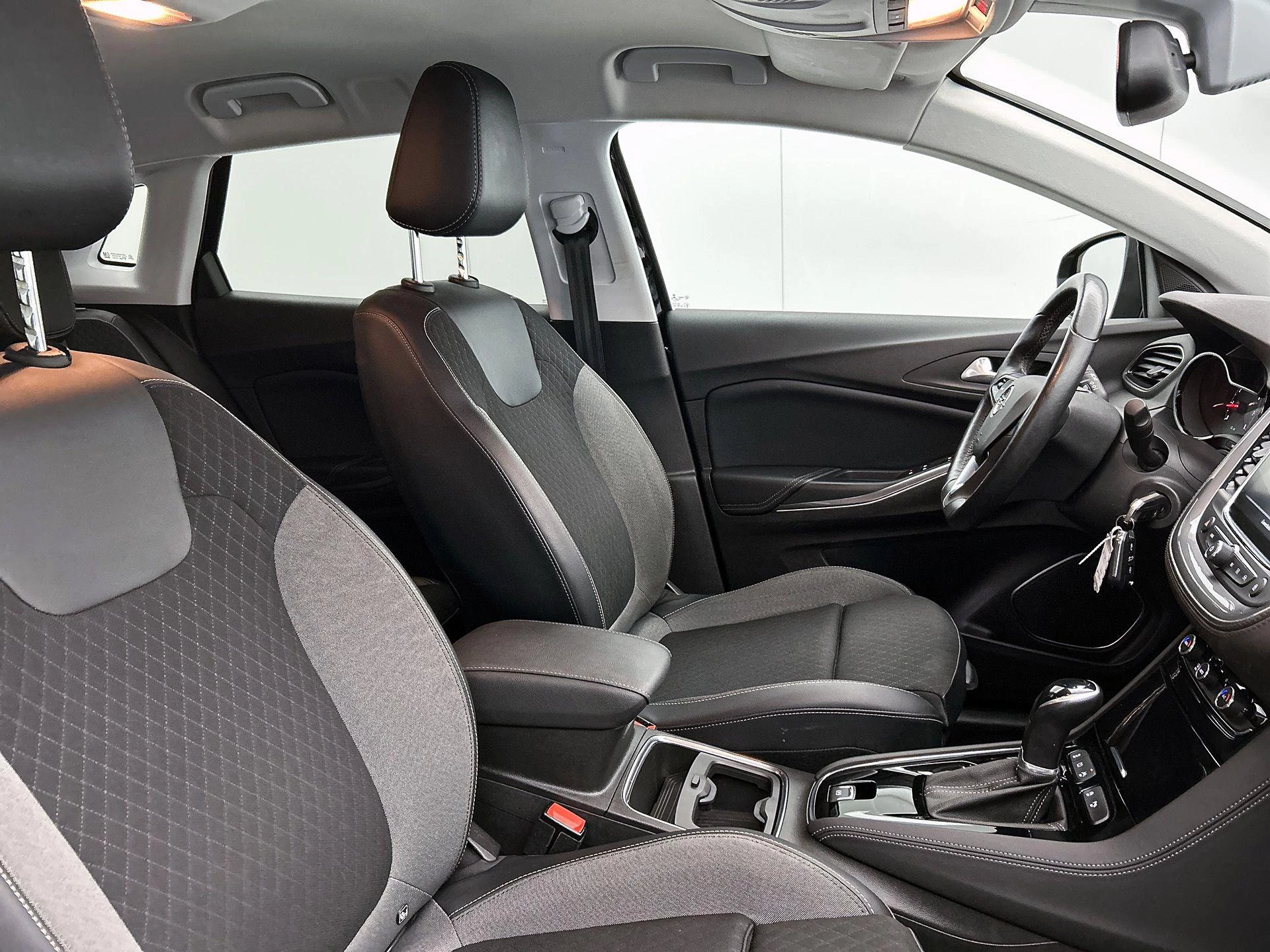Opel-Grandland X-image-36