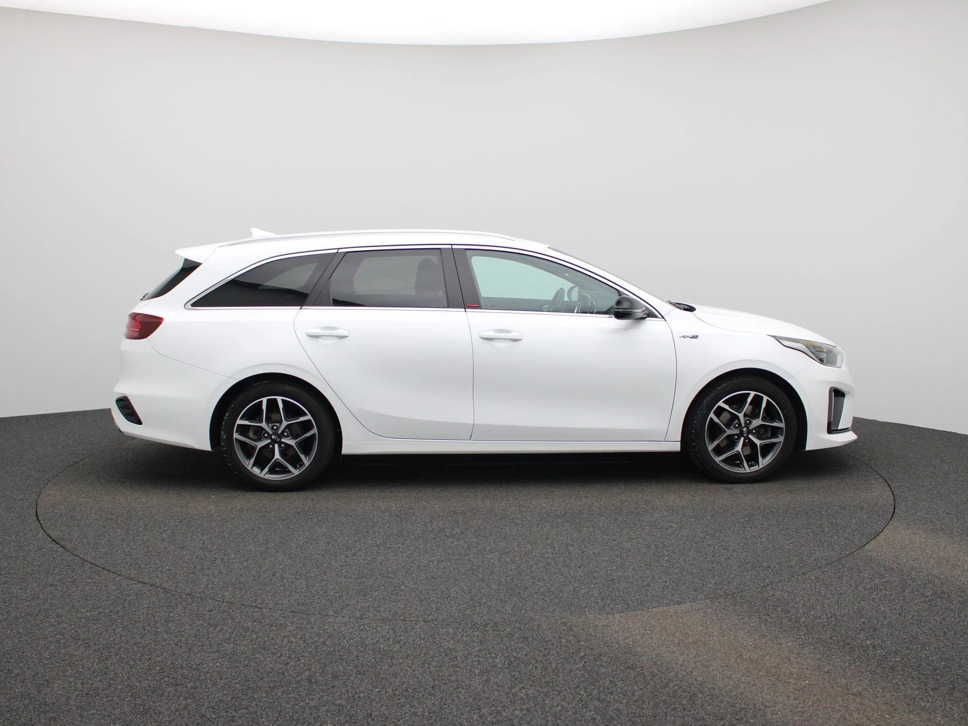 Kia-Ceed Sportswagon-image-5