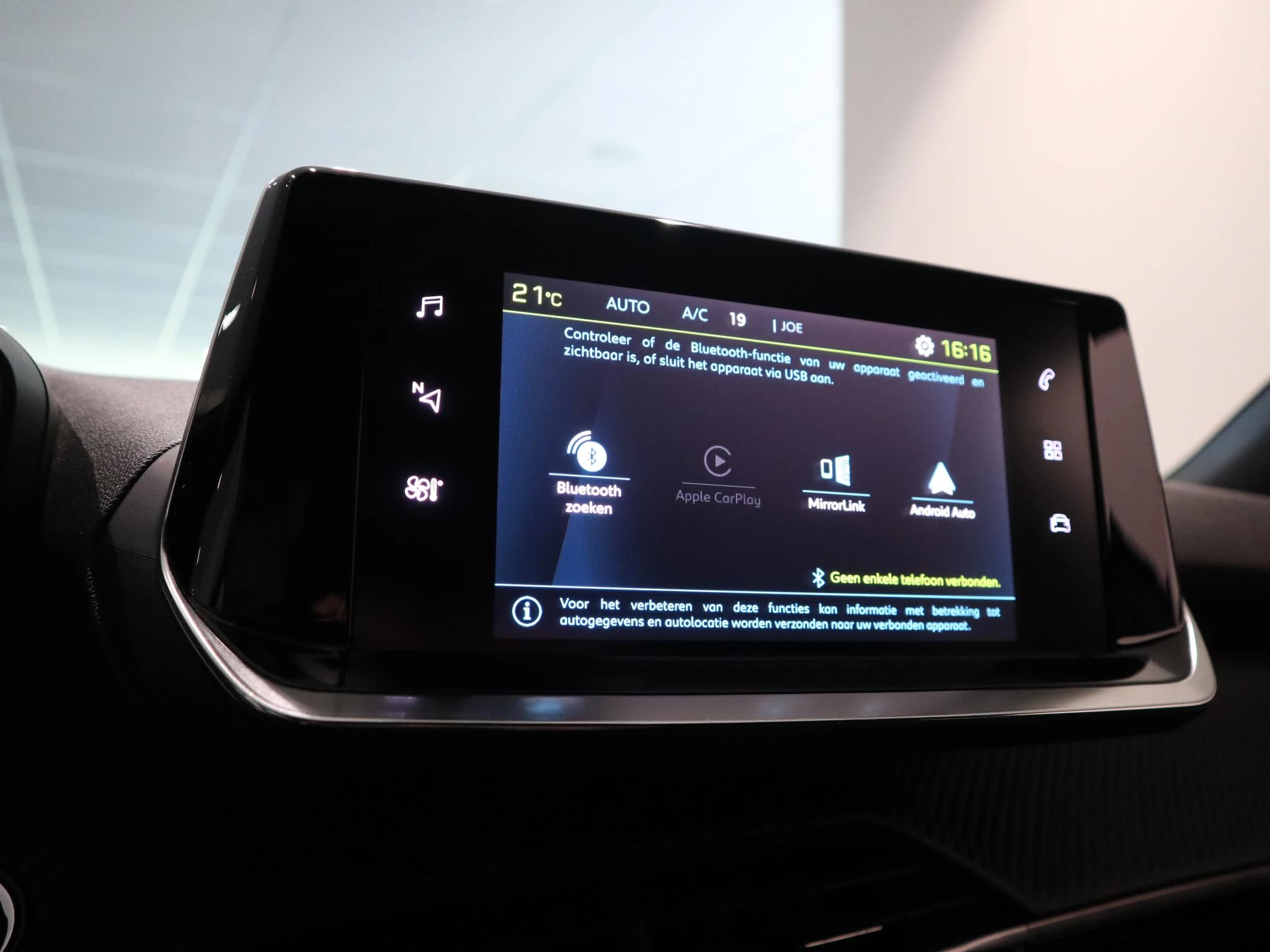 Peugeot e-2008 EV Style 50 kWh