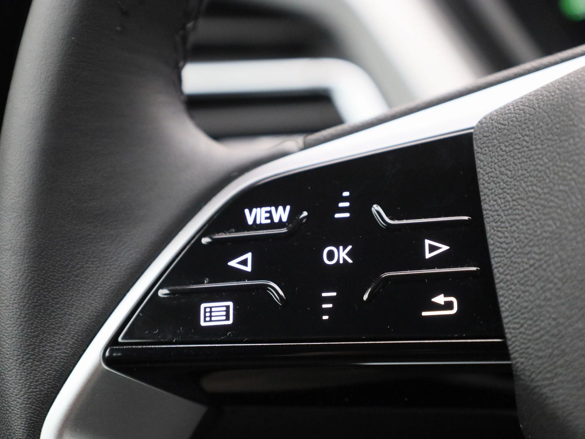 Audi-Q4 e-tron-image-19