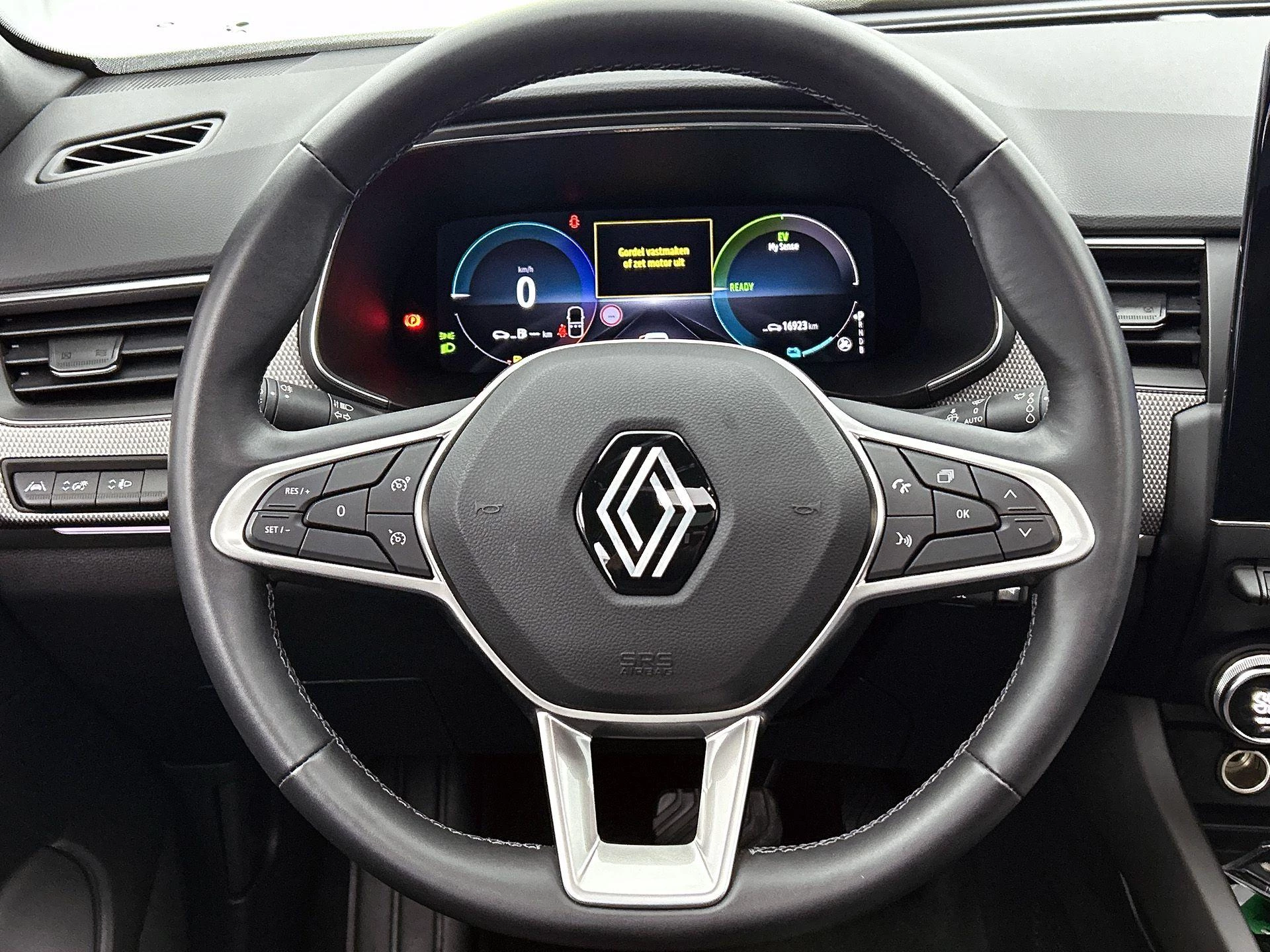 Renault-Arkana-image-30