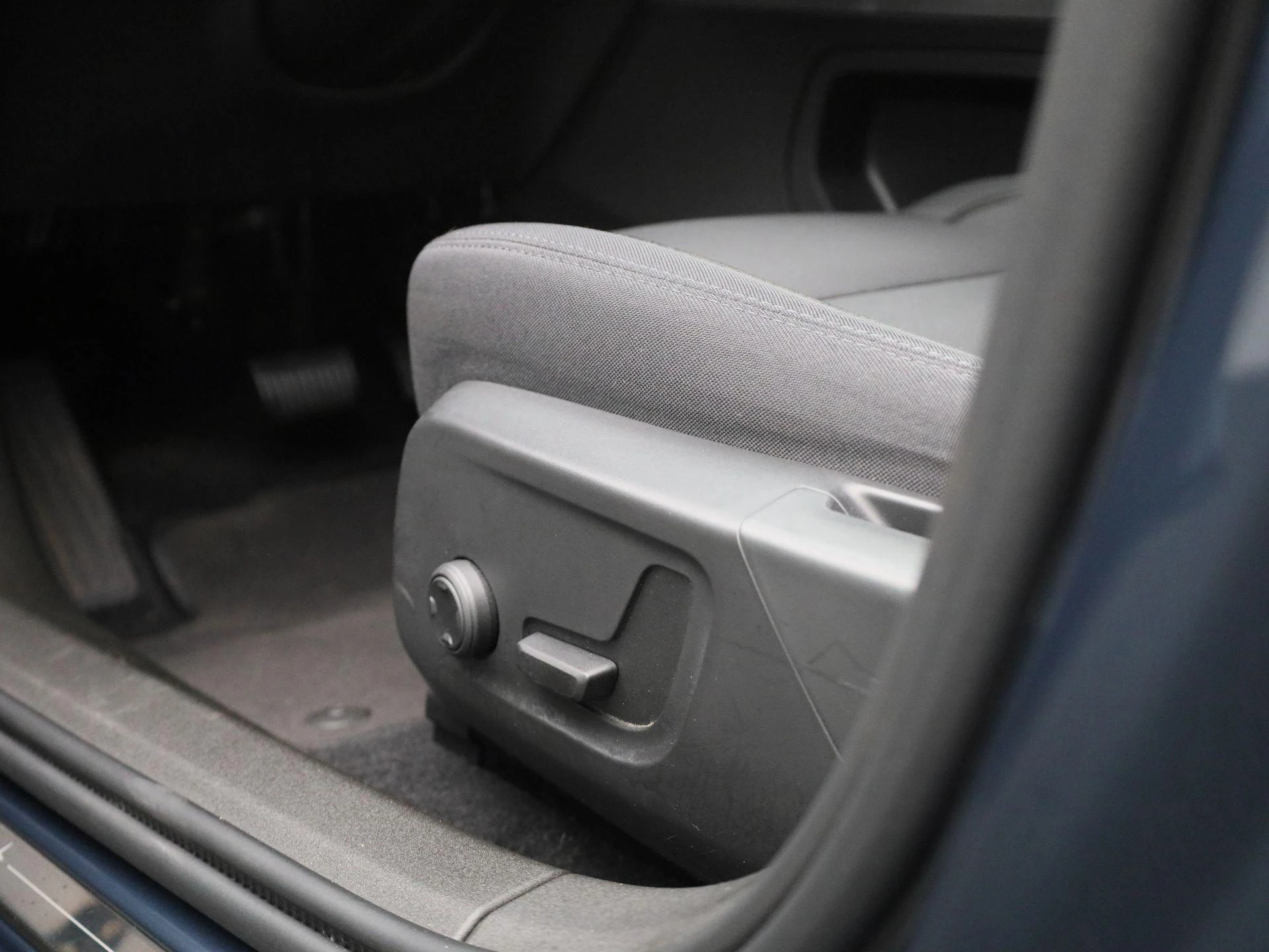 Polestar-2-image-30