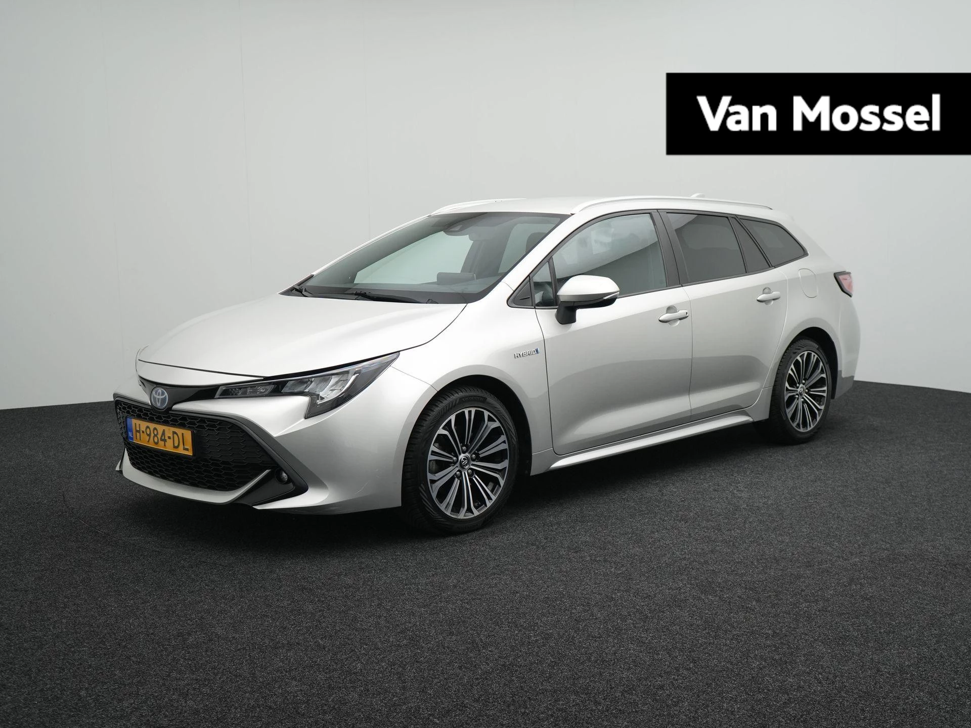 Toyota-Corolla Touring Sports-image-0