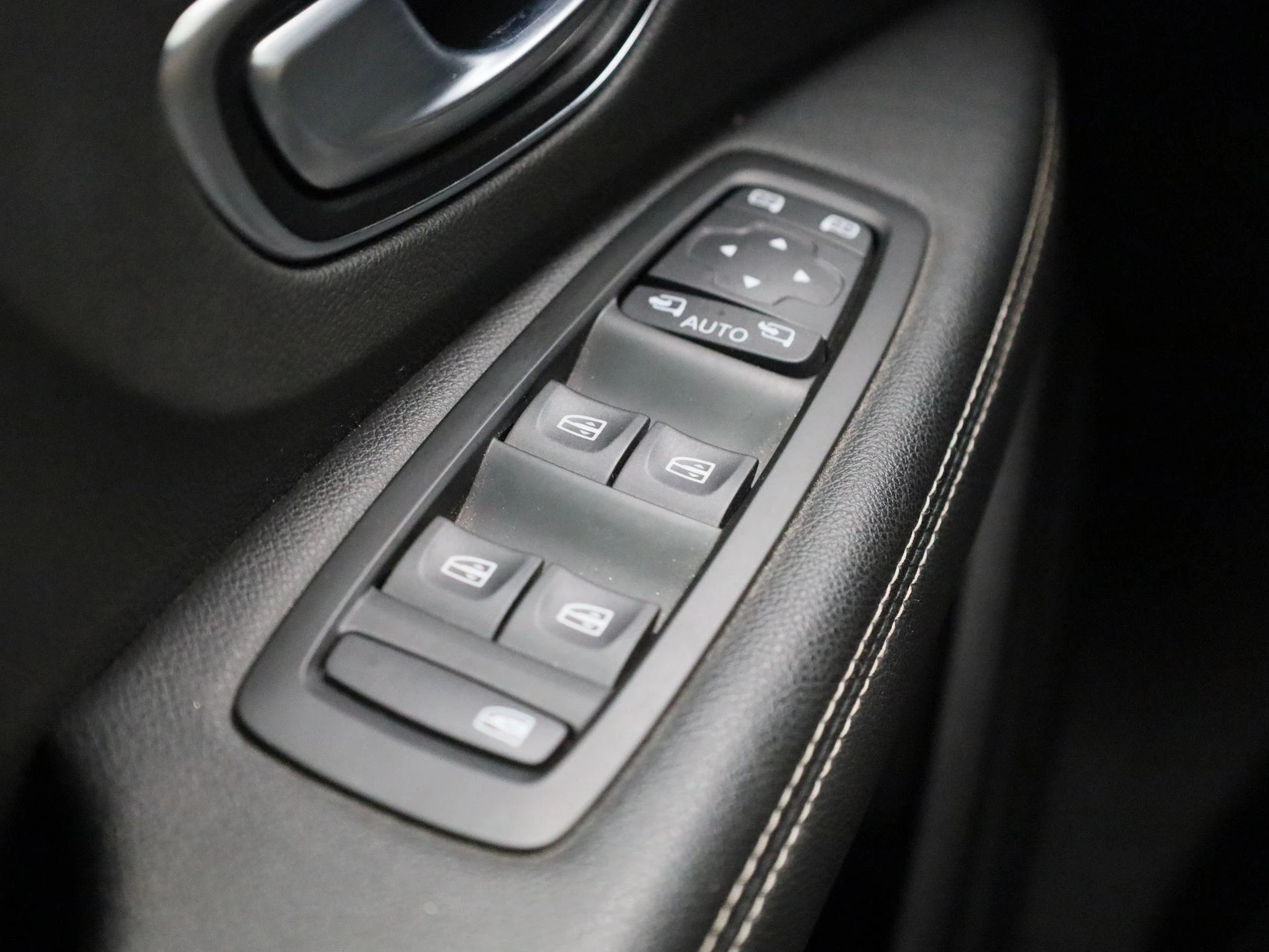 Renault-Grand Scénic-image-31