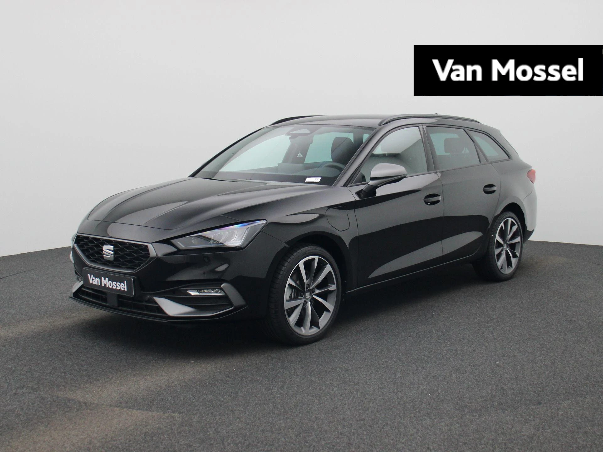 SEAT-Leon-image-0