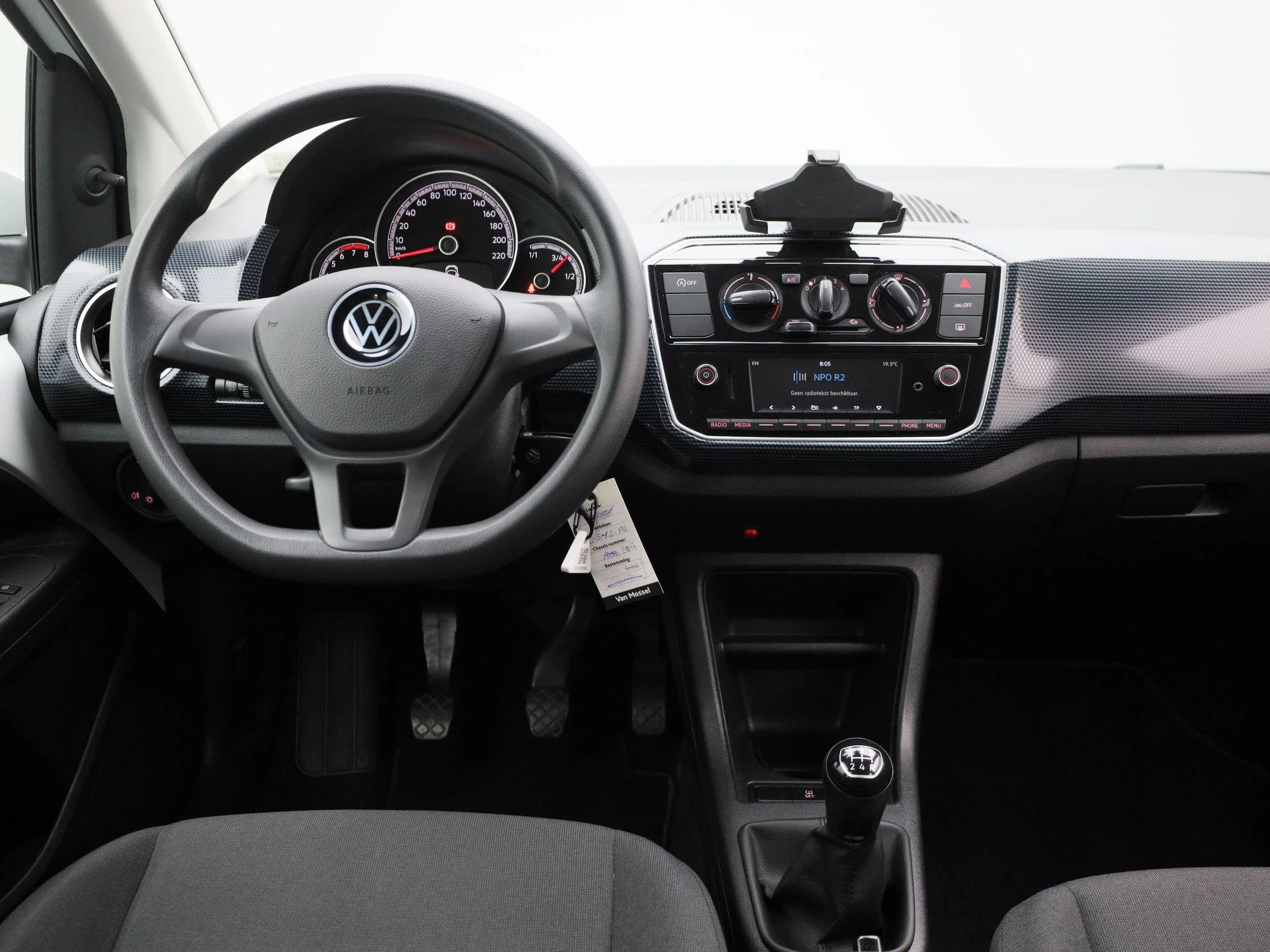 Volkswagen-up!-image-6