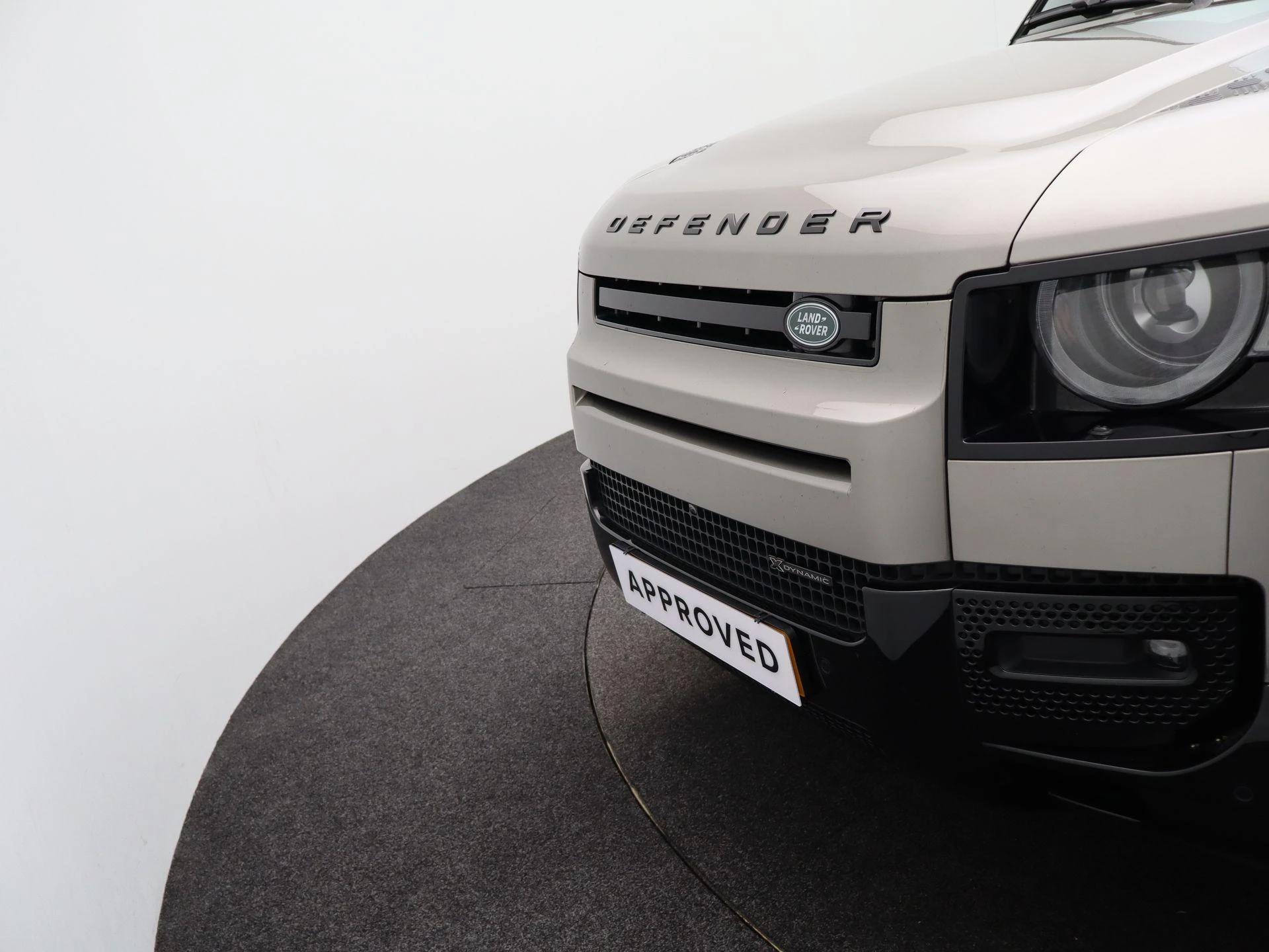 Land Rover-Defender-image-35