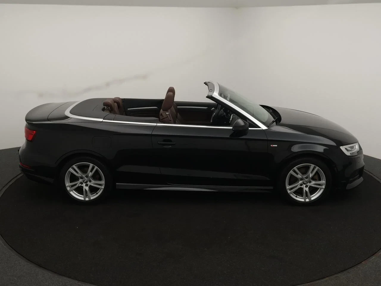 Audi A3 Cabriolet Audi A3 Cabriolet 40TFSI QUATTRO 190PK *AUTOMAAT*BRUINE LEDER*CRUISE*VIRTUAL COCKPIT*NAVI*APP-CONNECT*...*