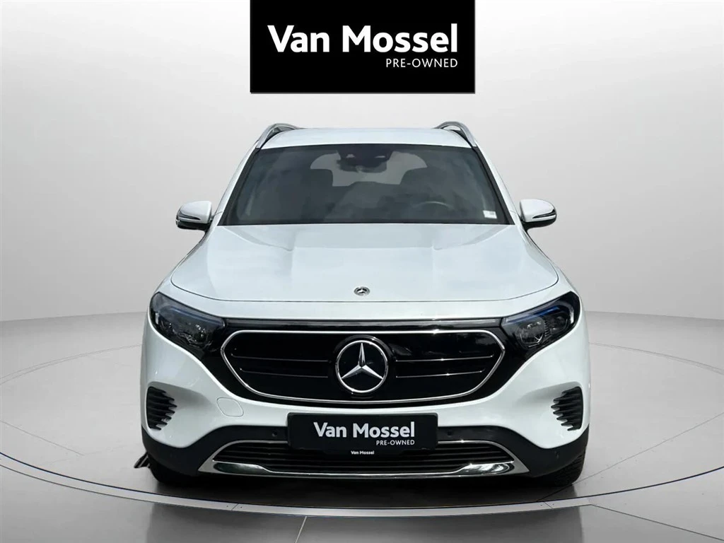 Mercedes-Benz-EQB-image-1