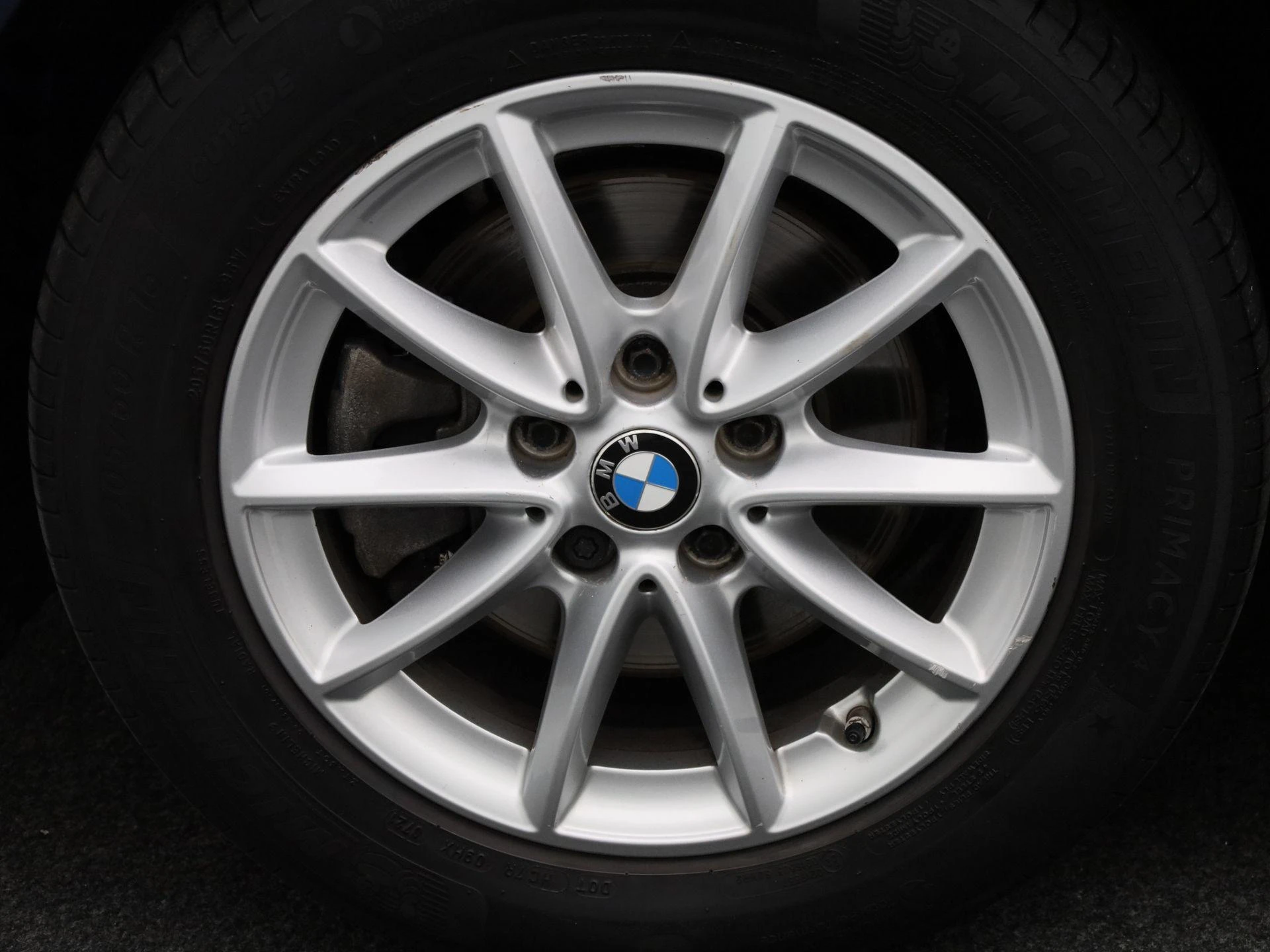BMW-Série 2-image-14