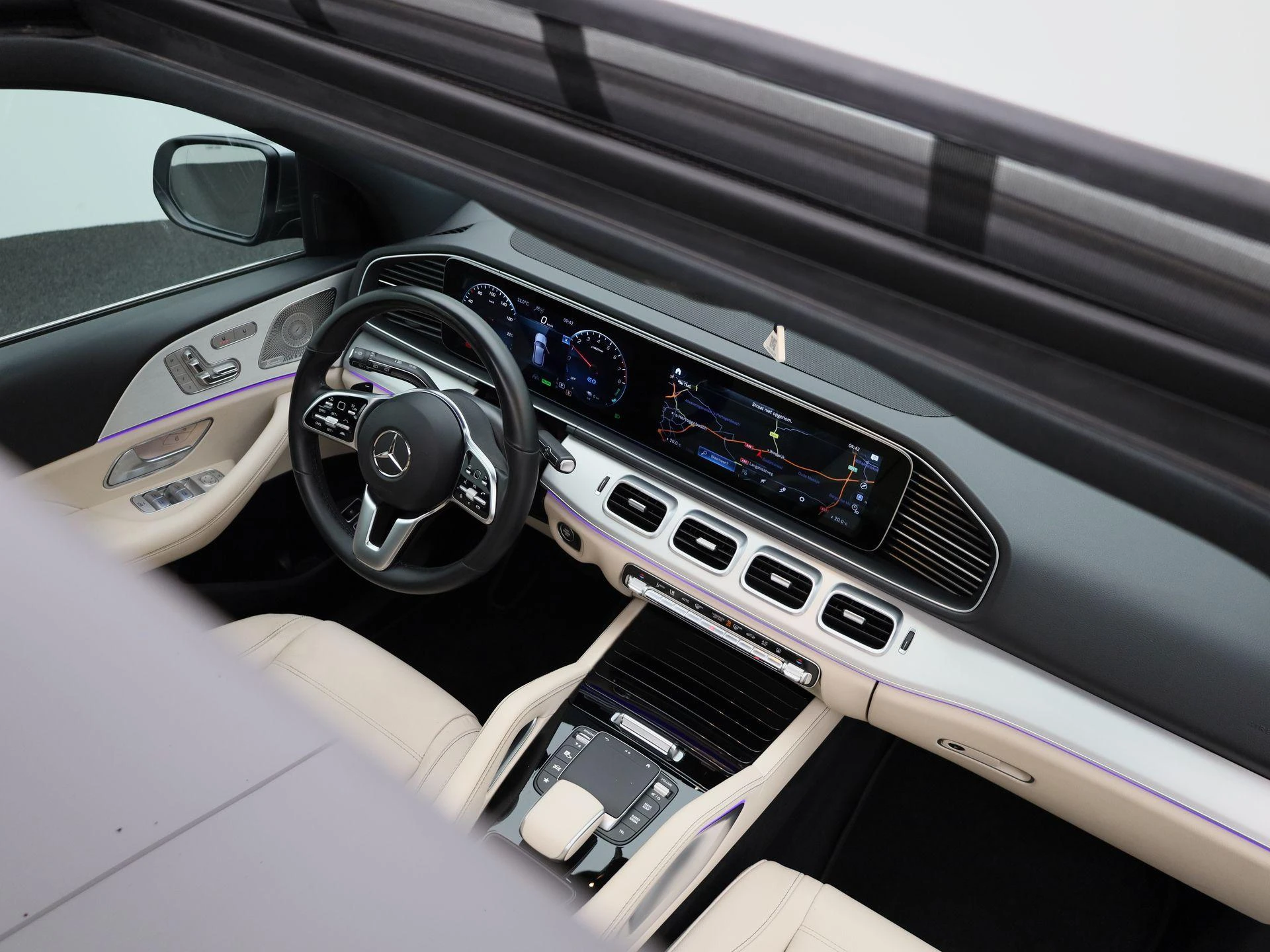 Mercedes-Benz-GLE-image-43