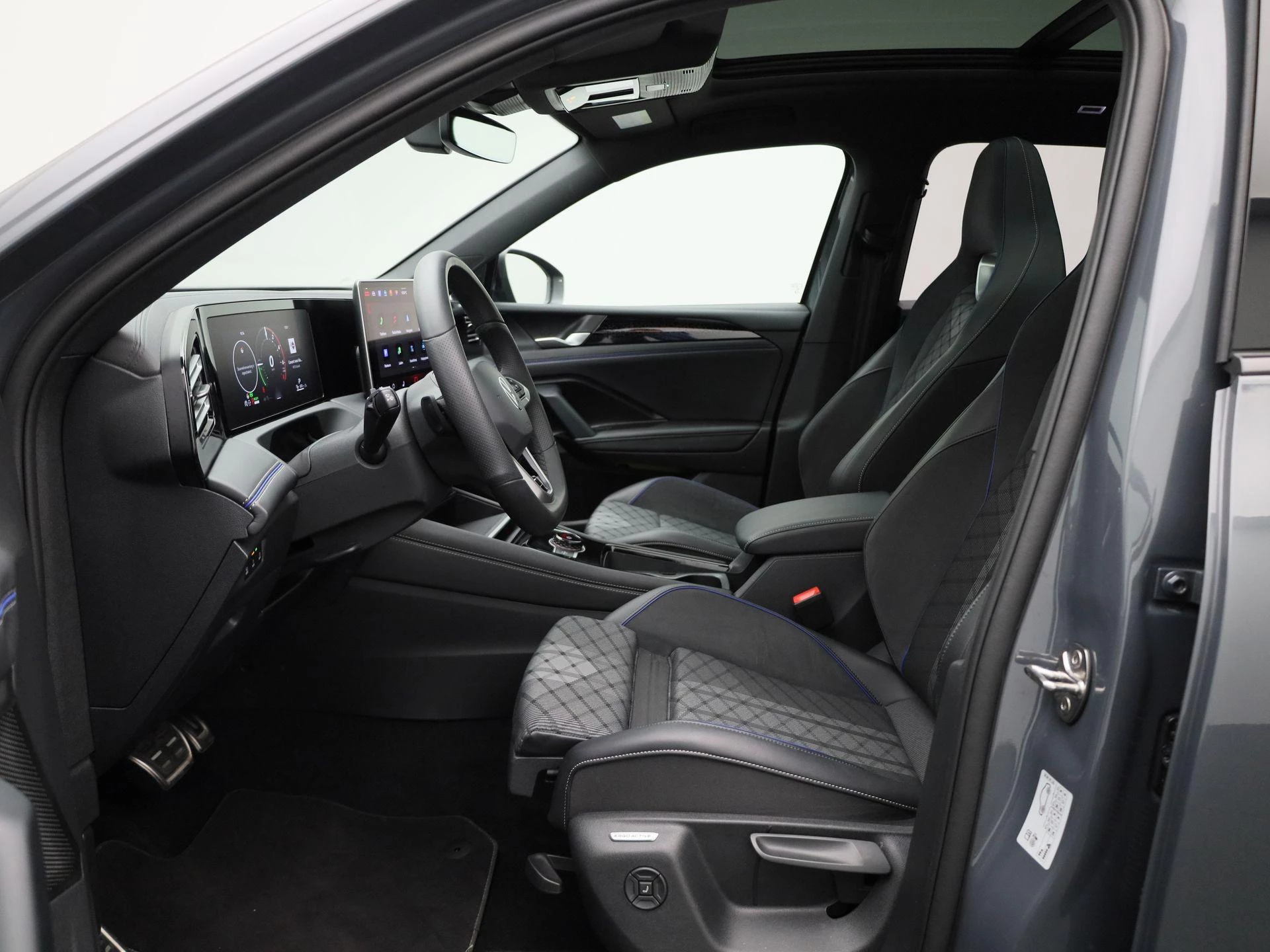 Volkswagen-Tiguan-image-8