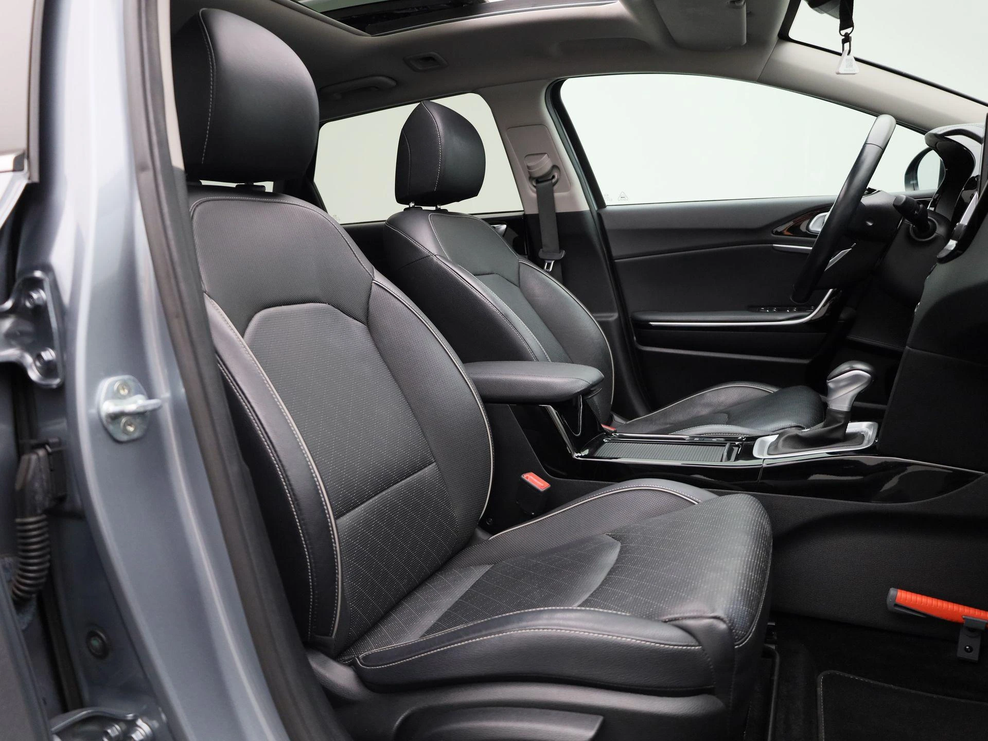 Kia-Ceed Sportswagon-image-36