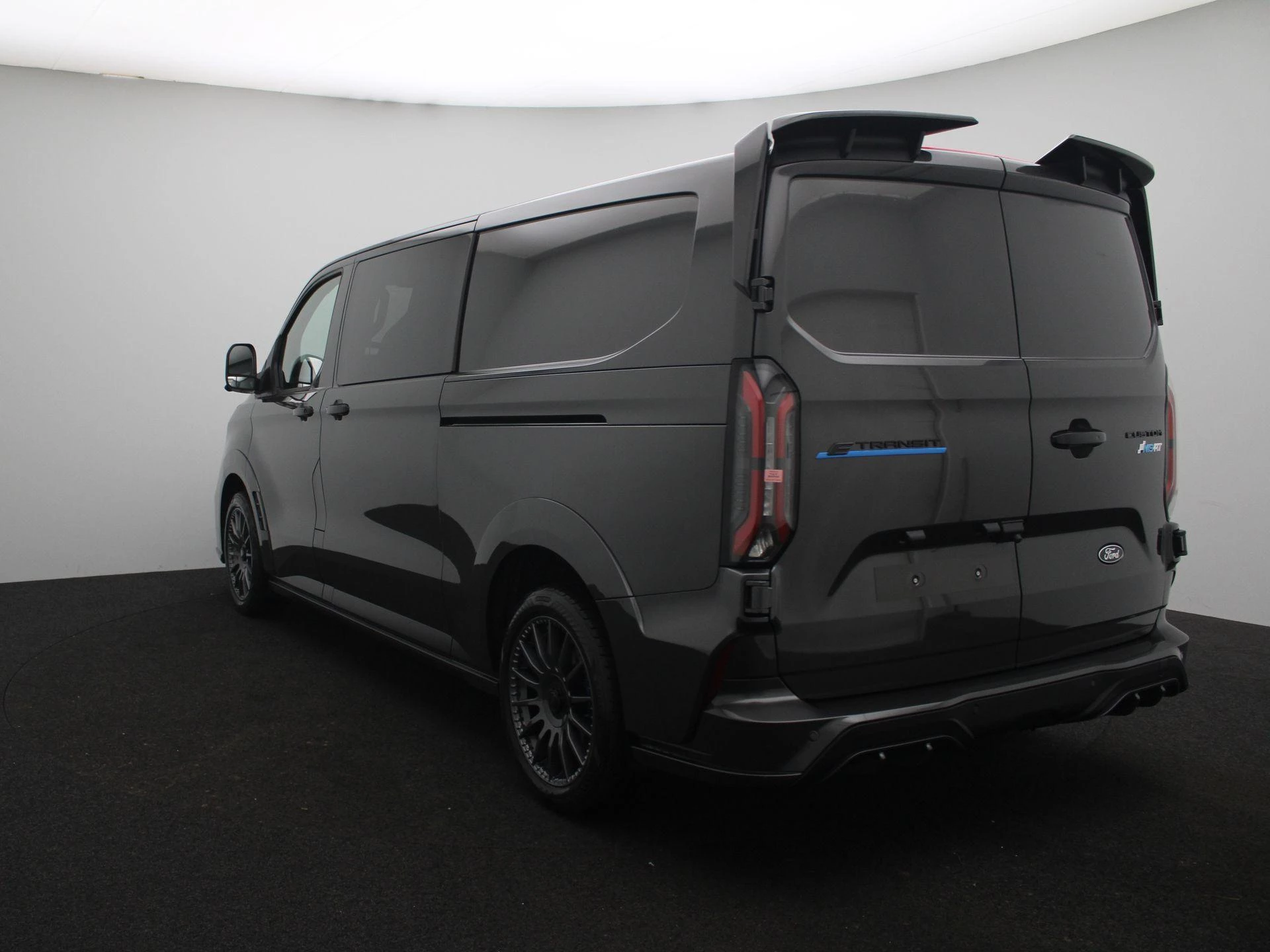 Ford-E-Transit-image-1