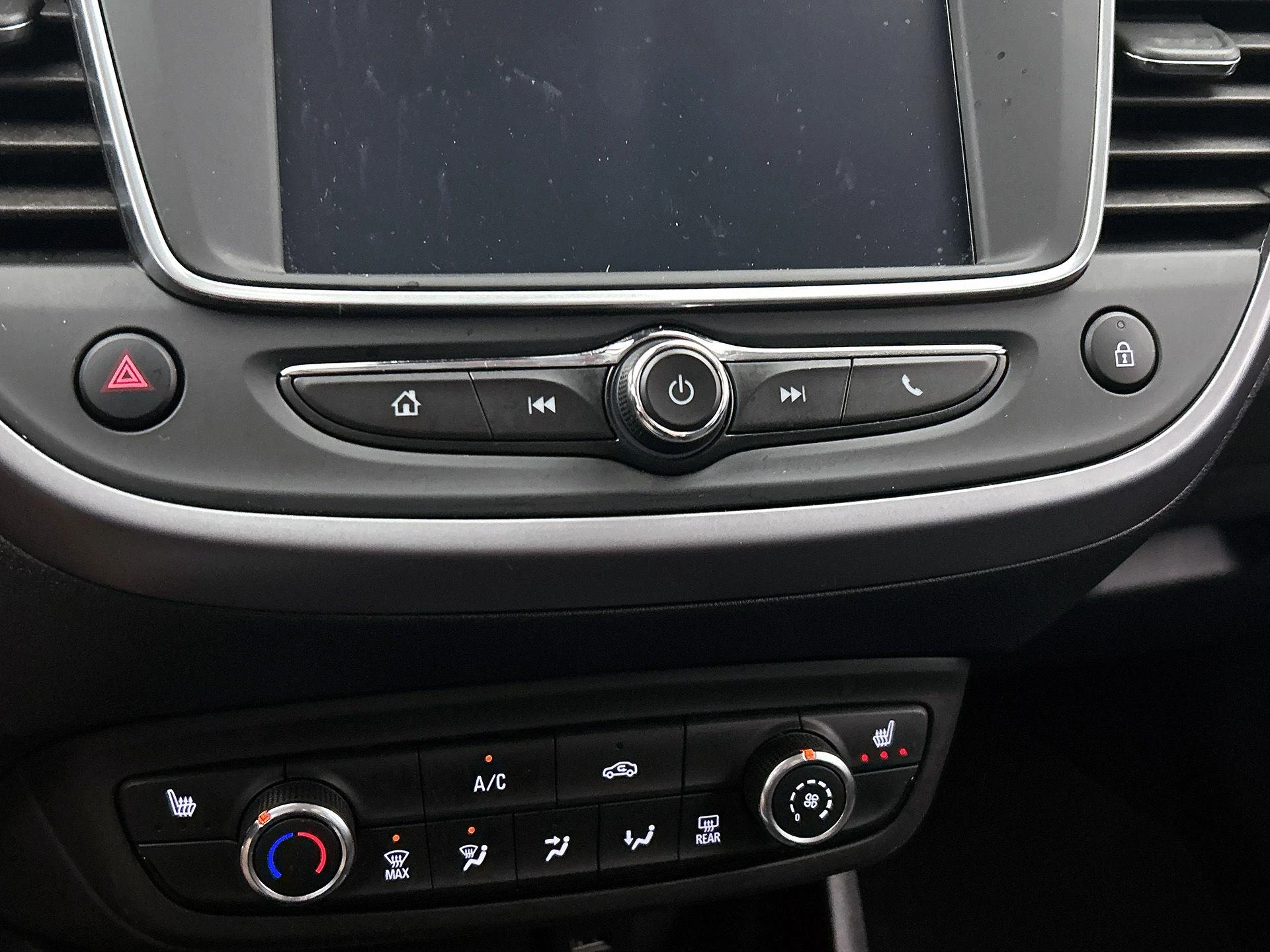 Opel-Crossland X-image-10