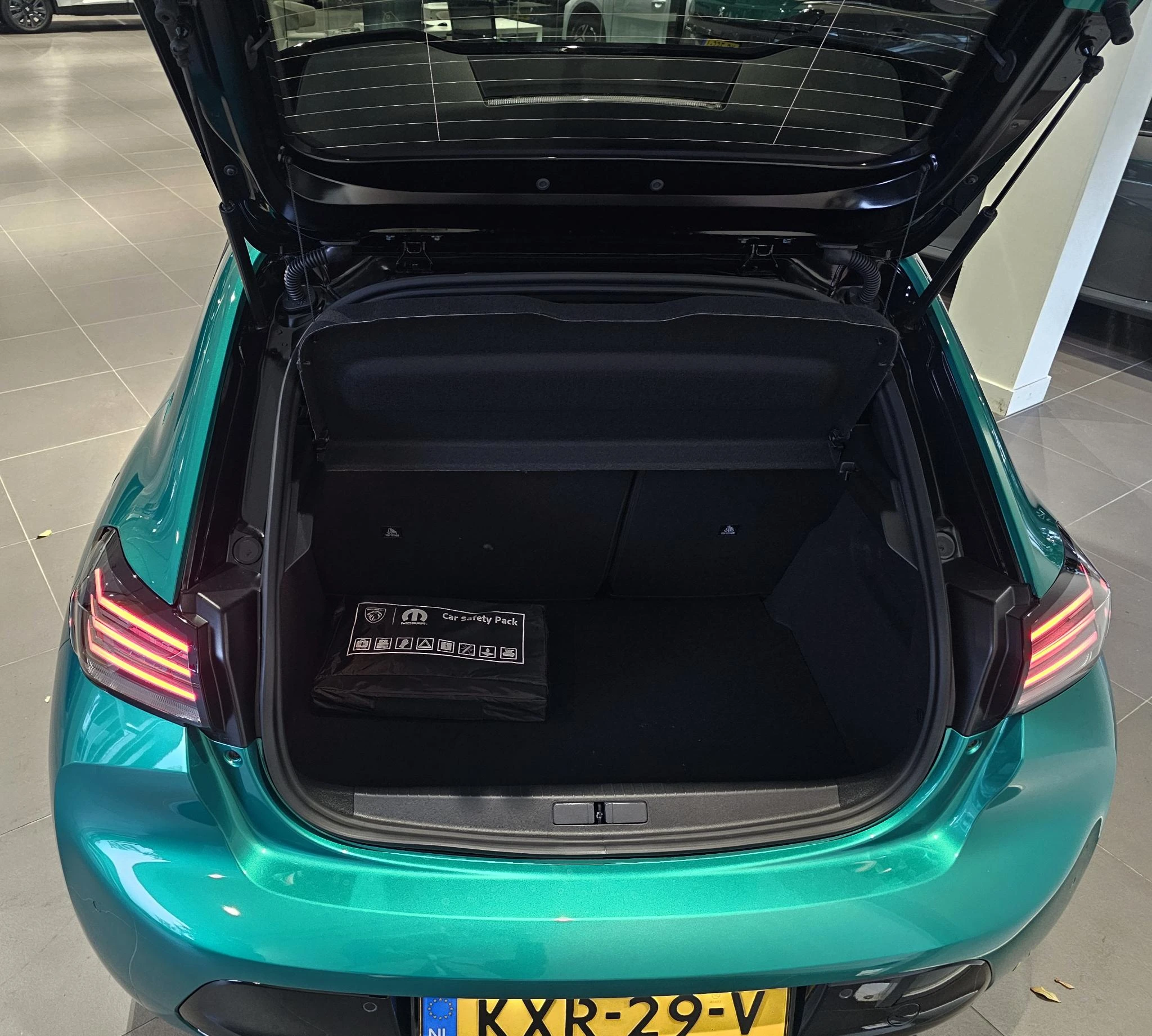 Peugeot-208-image-8