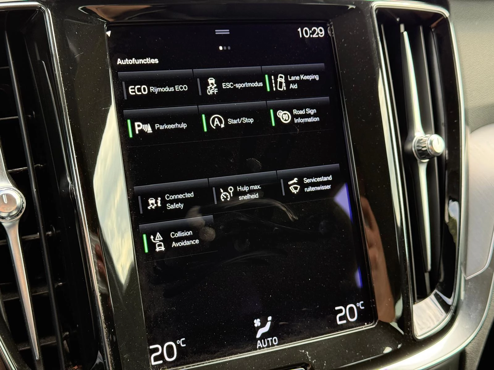 Volvo V60 B3 Momentum Advantage