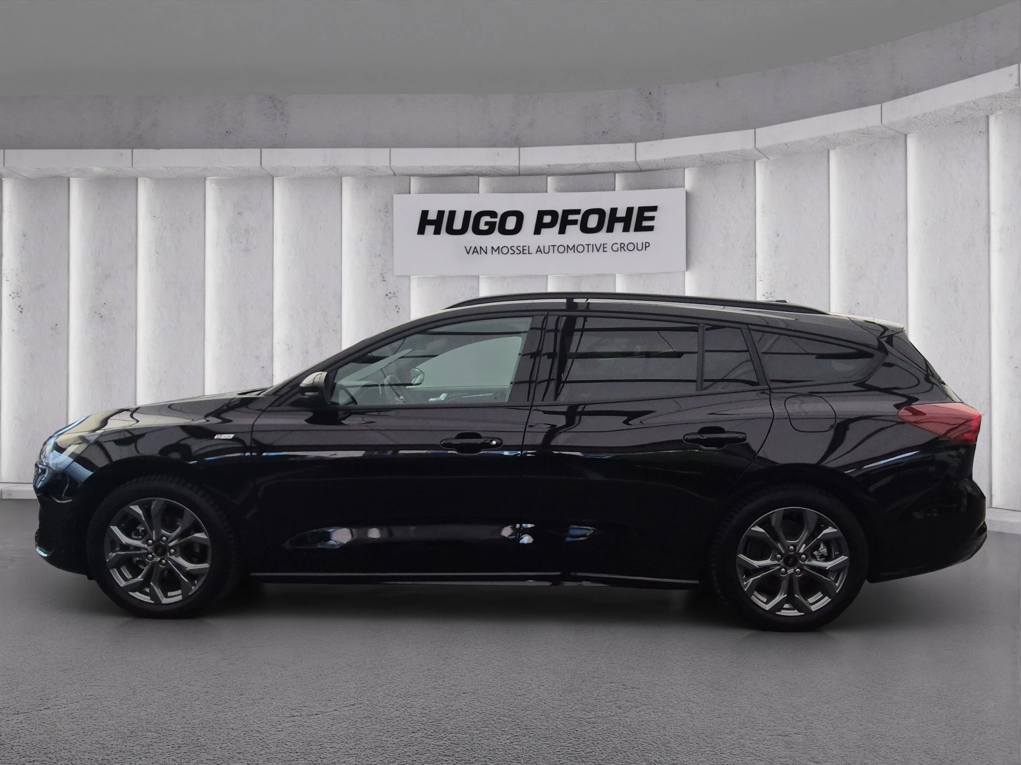 Ford Focus ST-Line X Turnier Aut.*AHK*ACC*HUD*KAM*NAVI*WINTER-PKT.