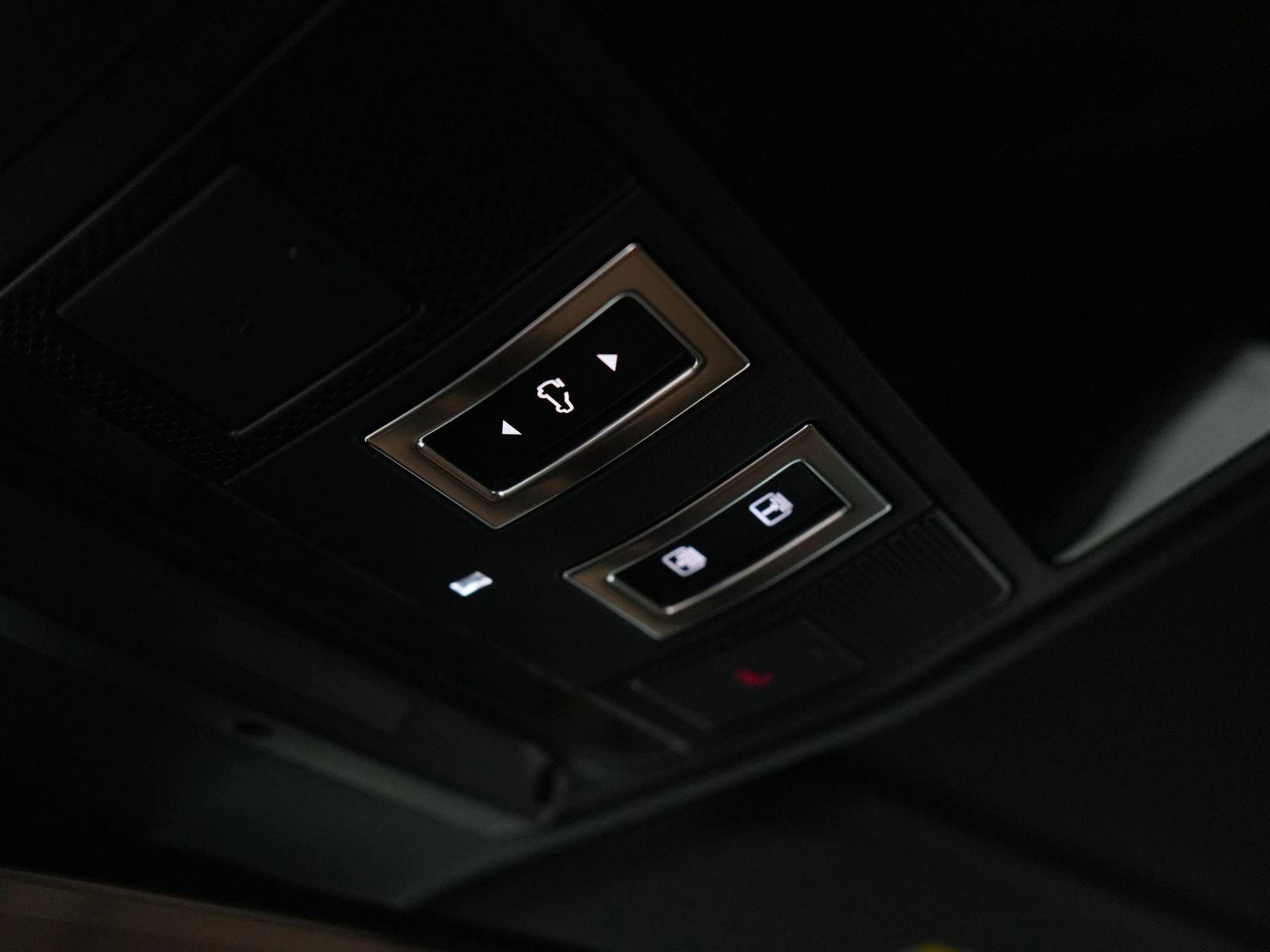 Land Rover-Defender-image-18
