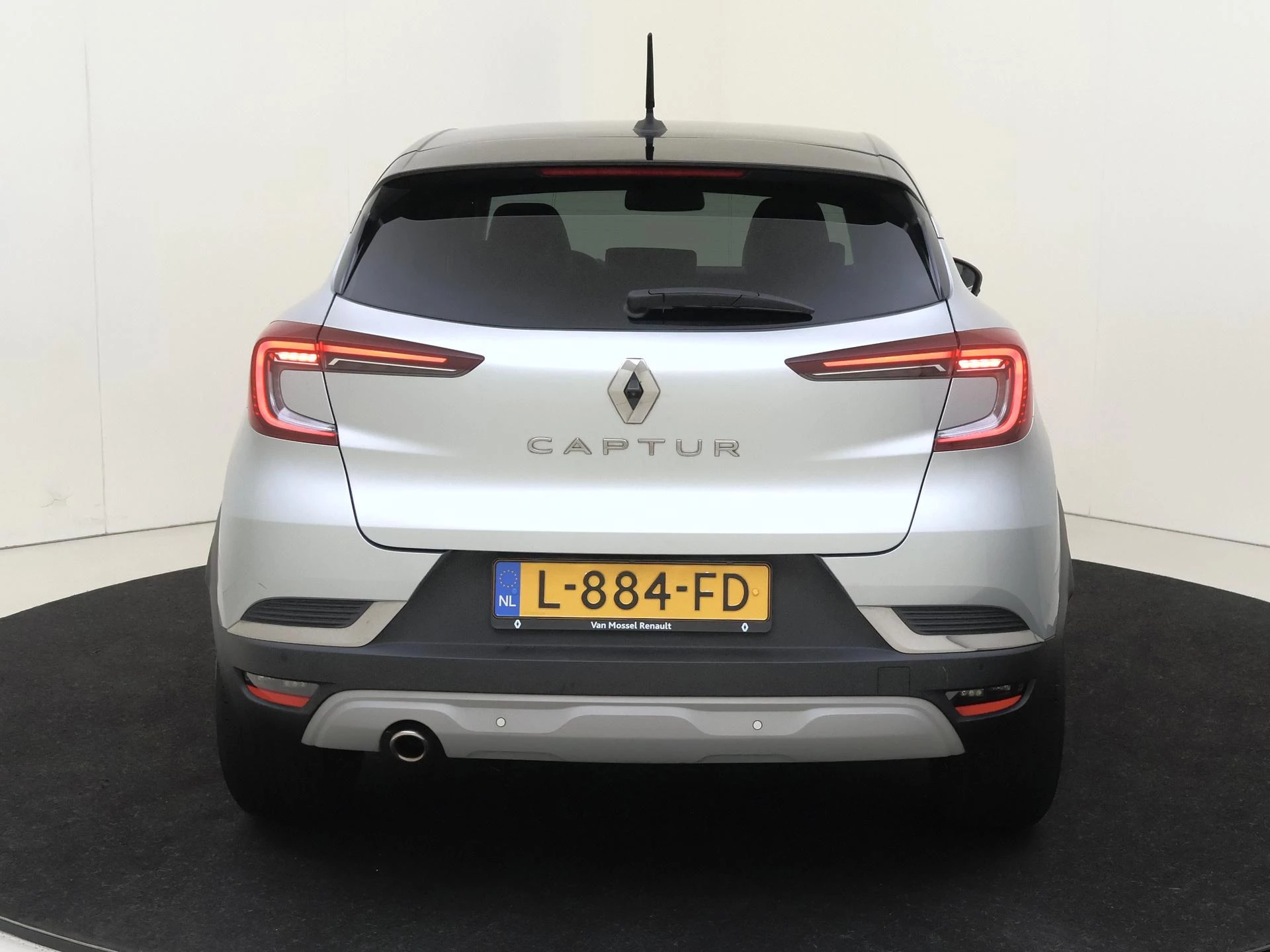 Renault-Captur-image-4