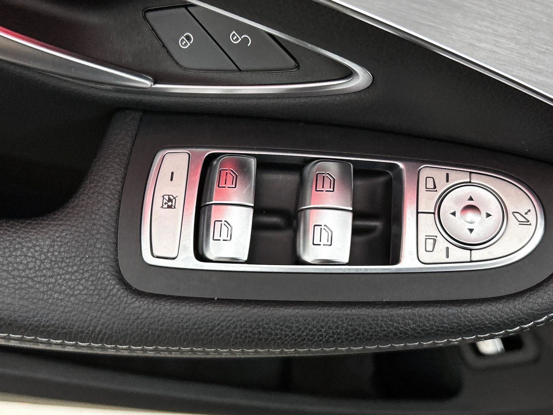 Mercedes-Benz-C-Klasse-image-31