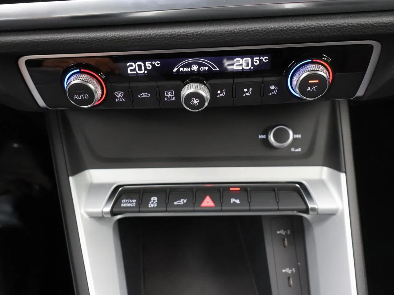 Audi-Q3-image-23