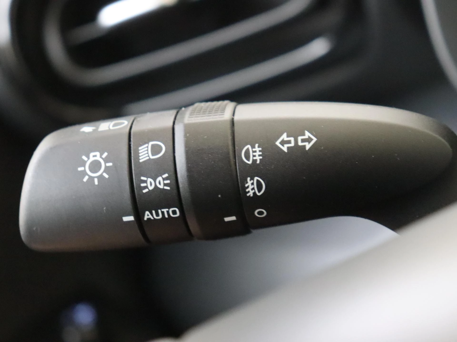 Toyota-Yaris-image-23