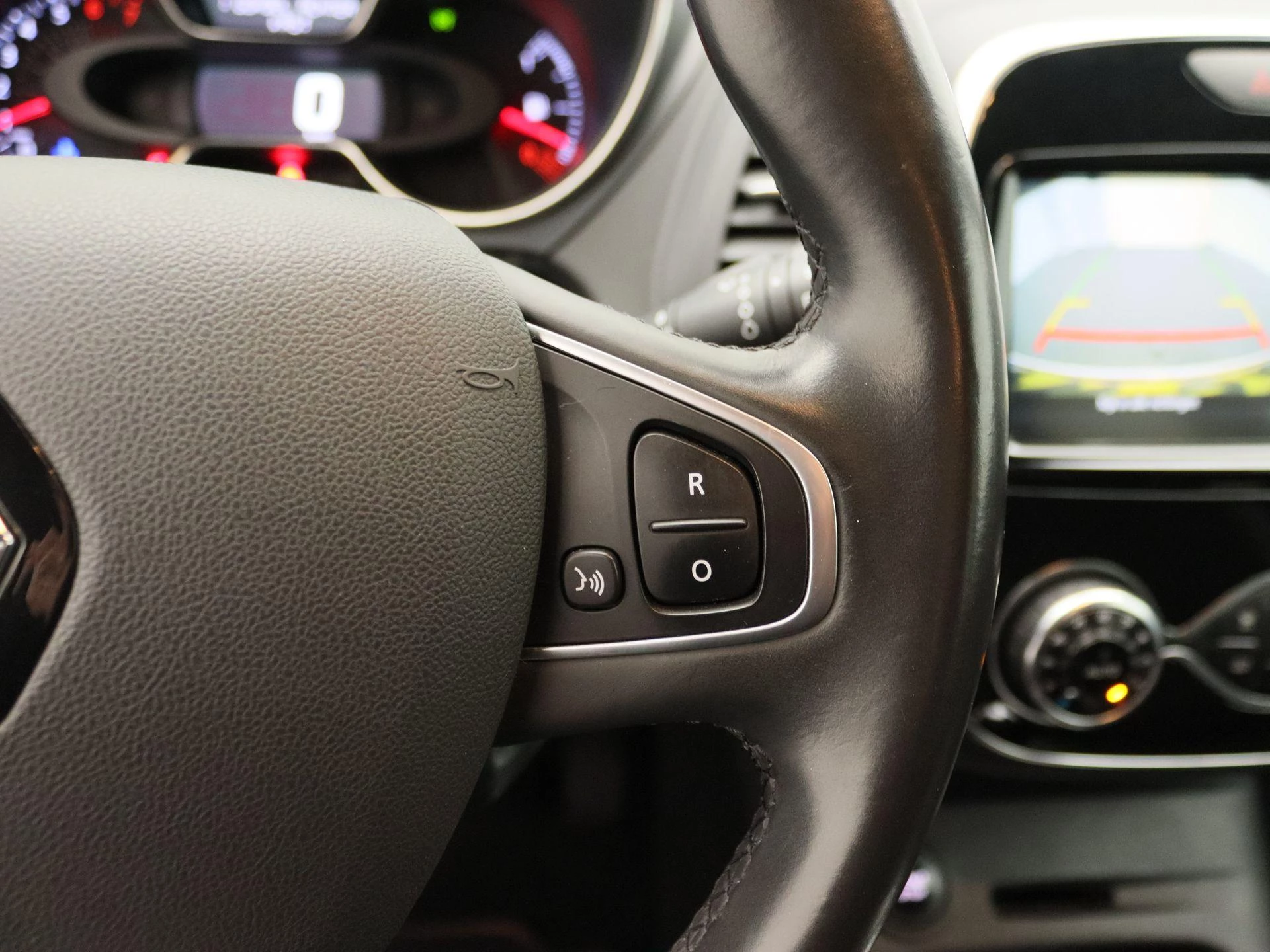 Renault-Captur-image-17