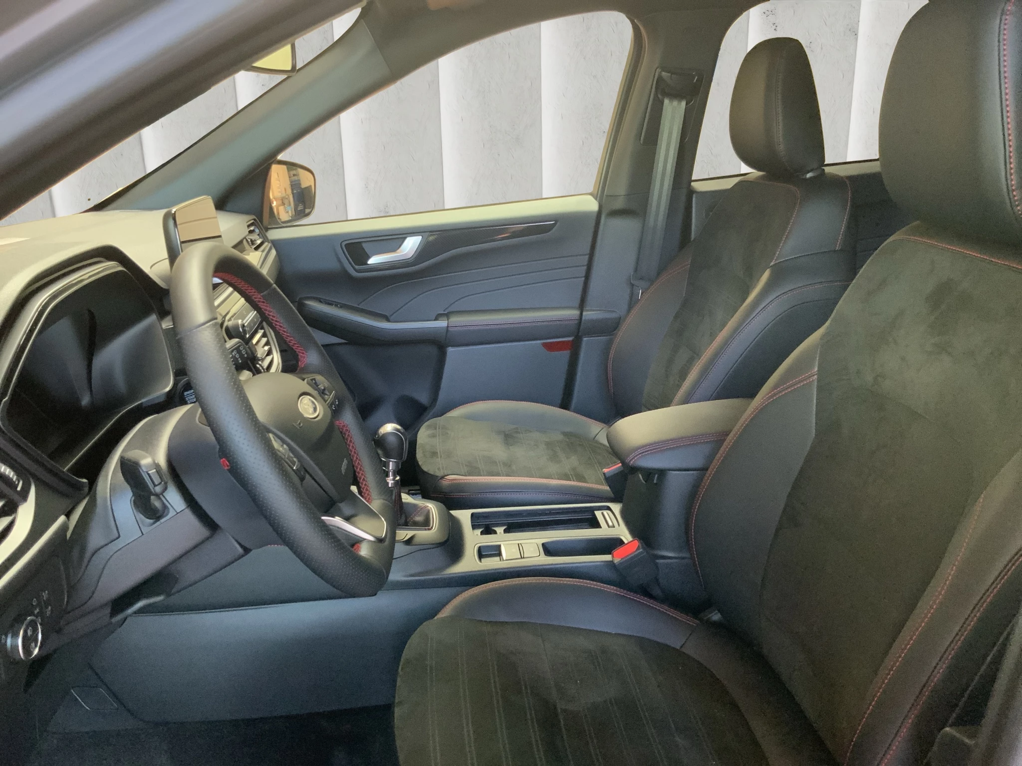 Ford Kuga ST-Line X*PANO*AHK*KAM*ACC*NAVI*SOUND-SYS. LED Pano SHZ 4xSHZ