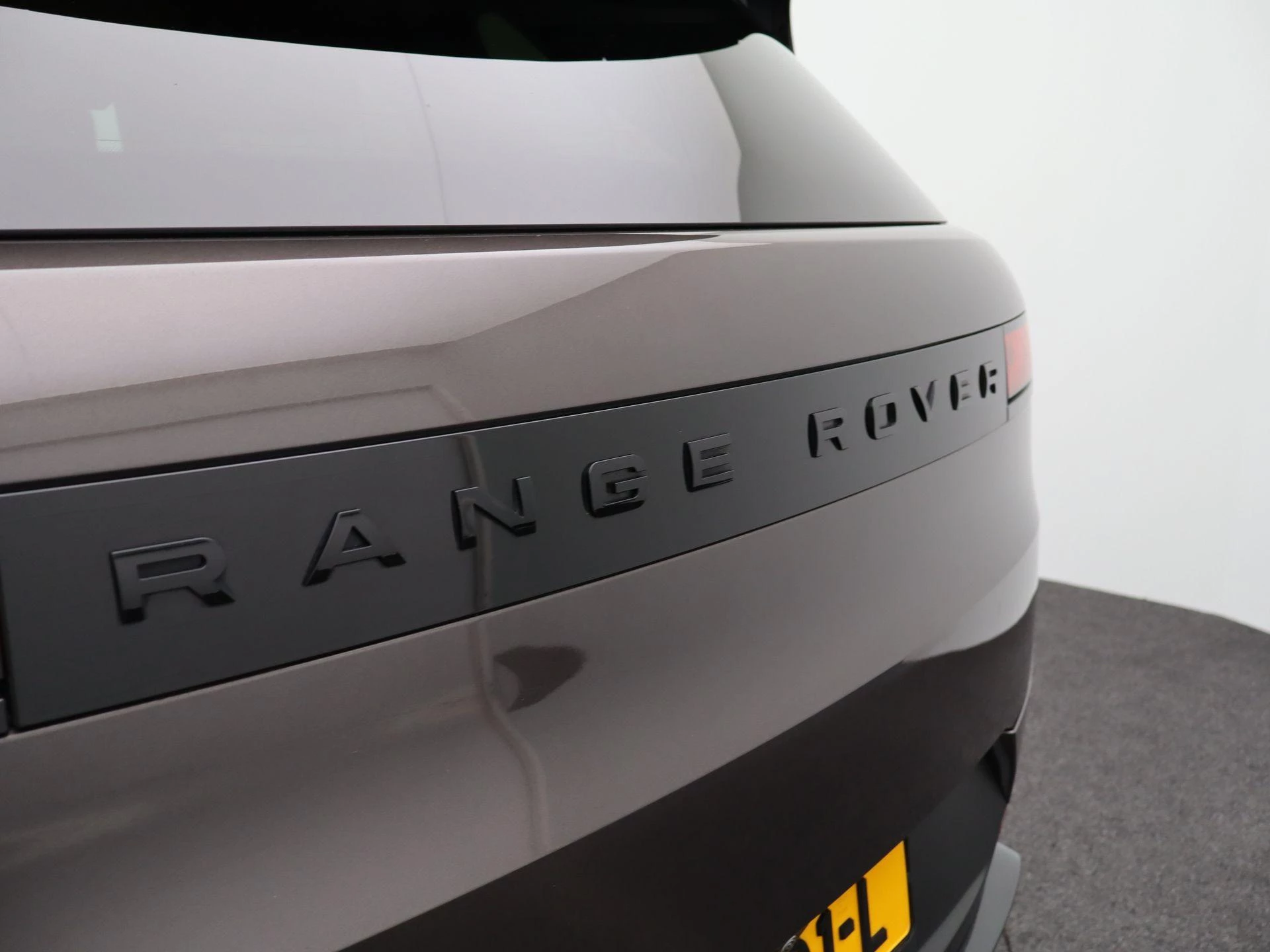 Land Rover-Range Rover Sport-image-46