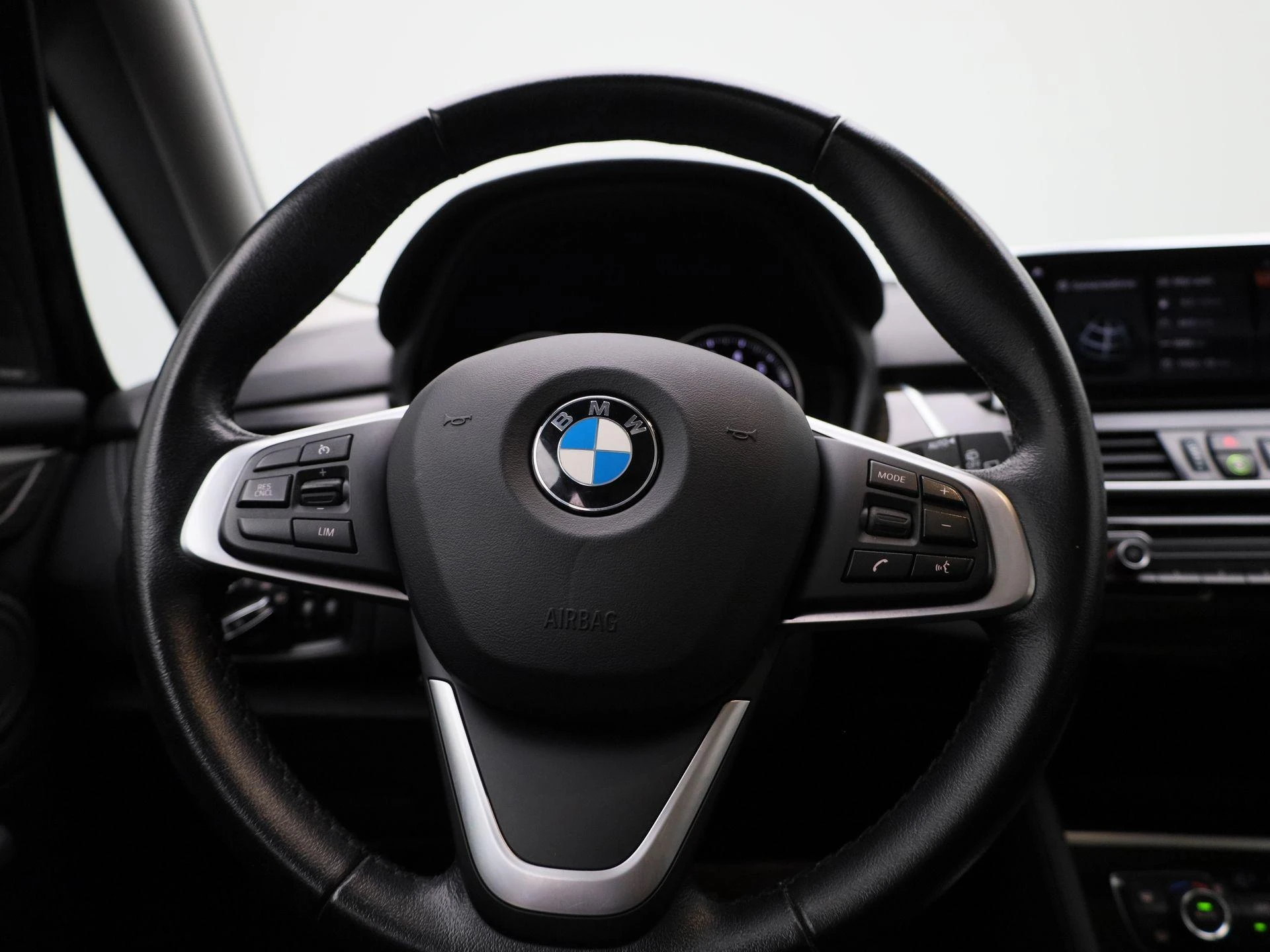 BMW-2 Serie-image-6