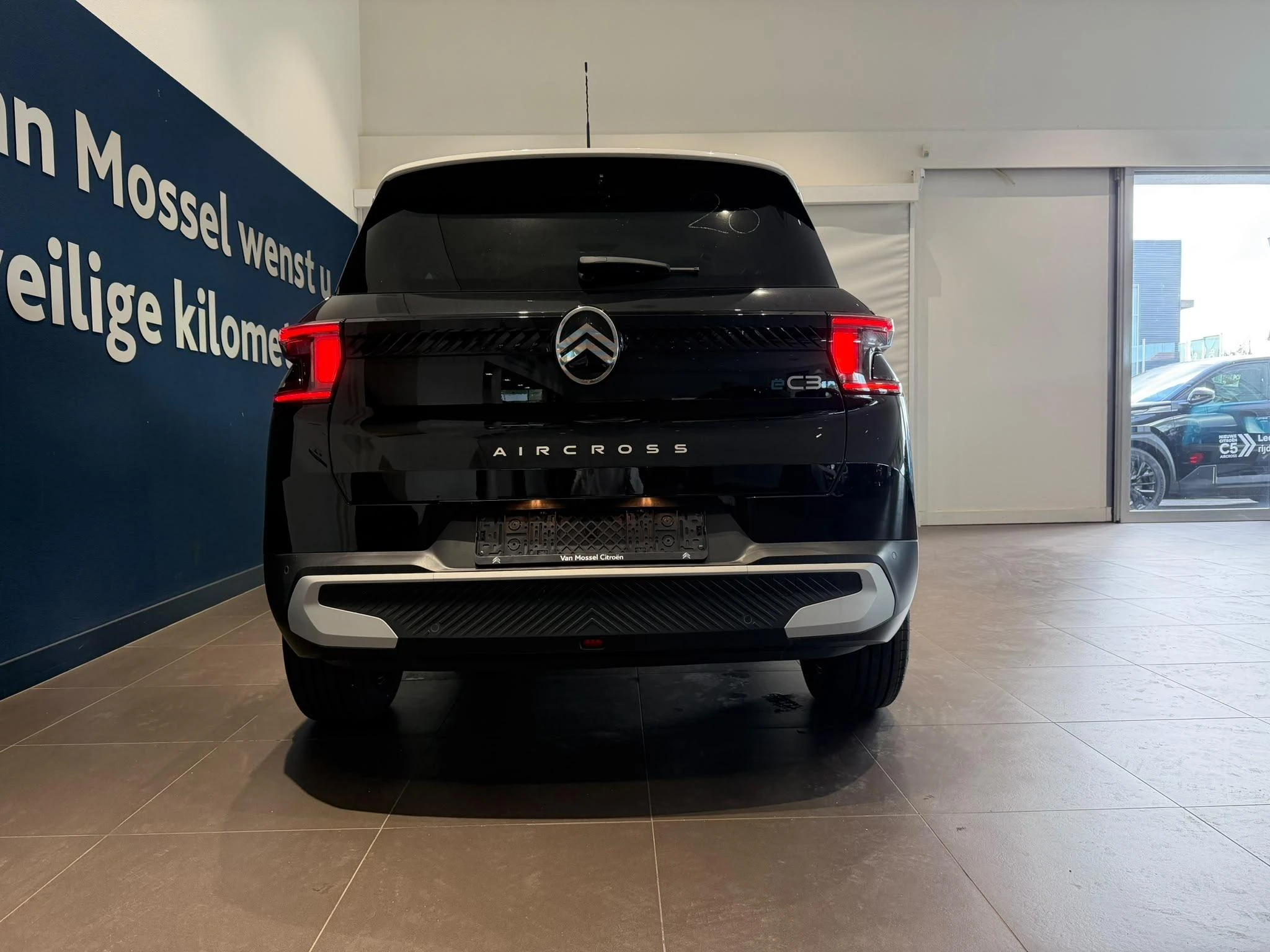 Citroën-ë-C3 Aircross-image-9