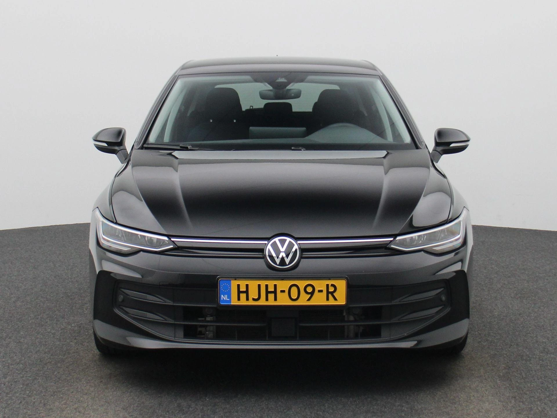 Volkswagen-Golf-image-2