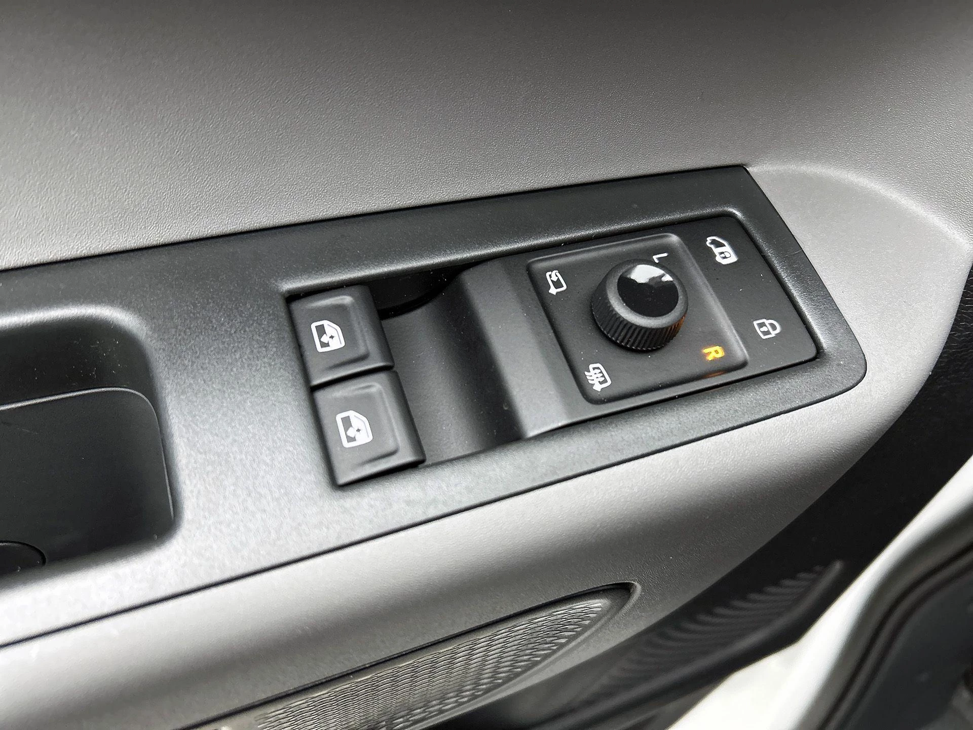 Volkswagen-ID. Buzz Cargo-image-33