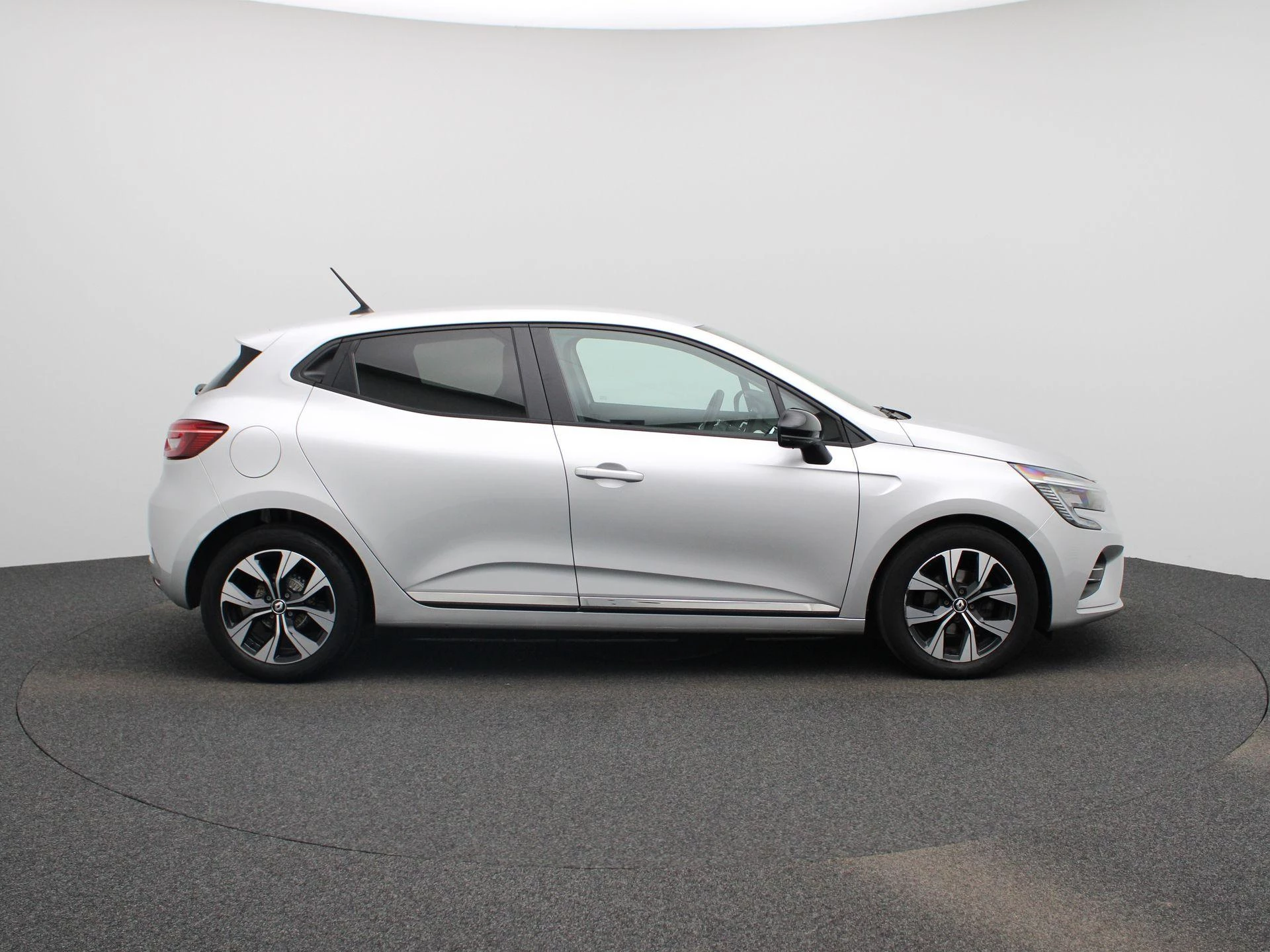 Renault-Clio-image-5