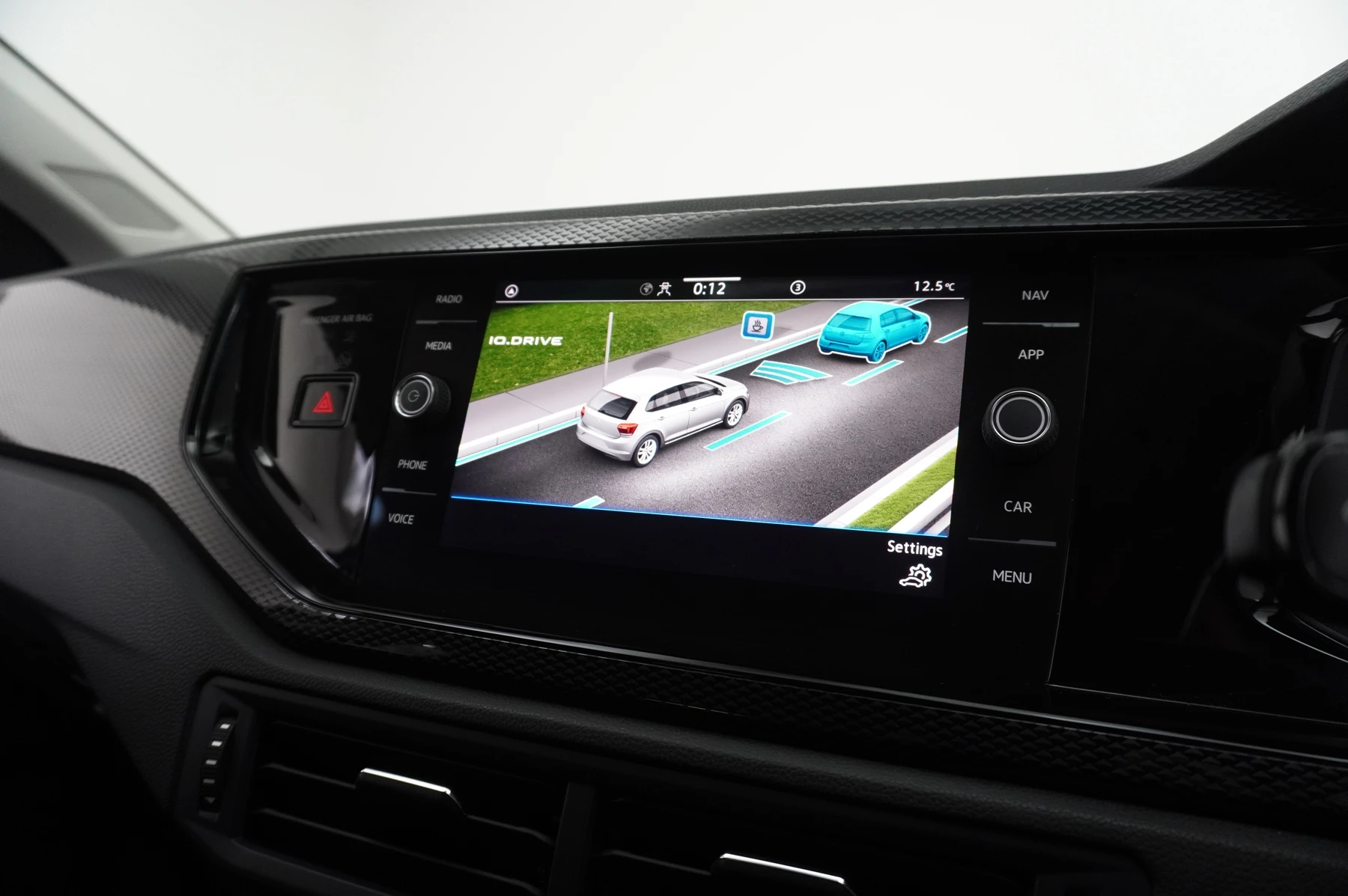 Volkswagen-Polo-image-24