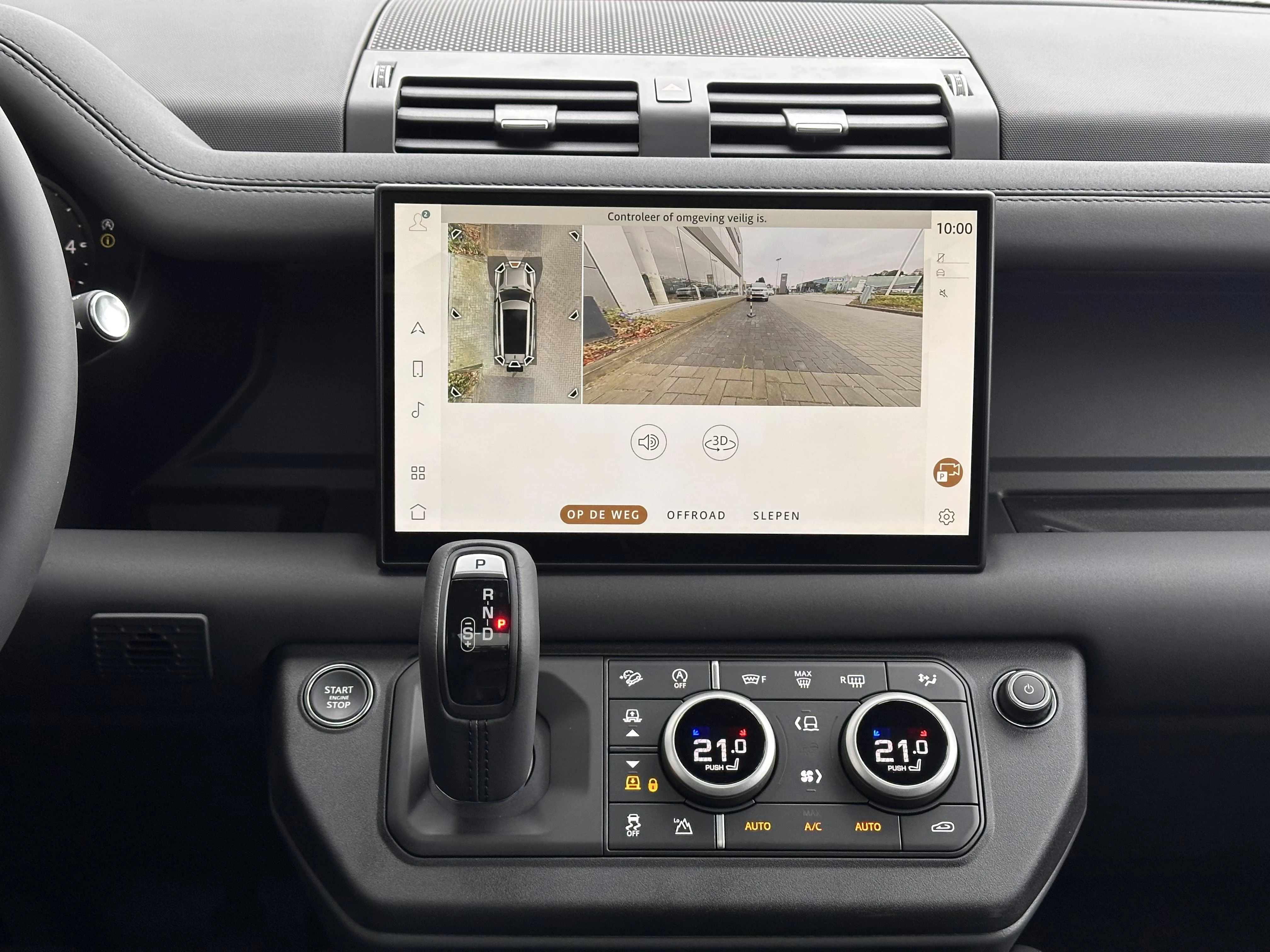 Land Rover-Defender-image-19