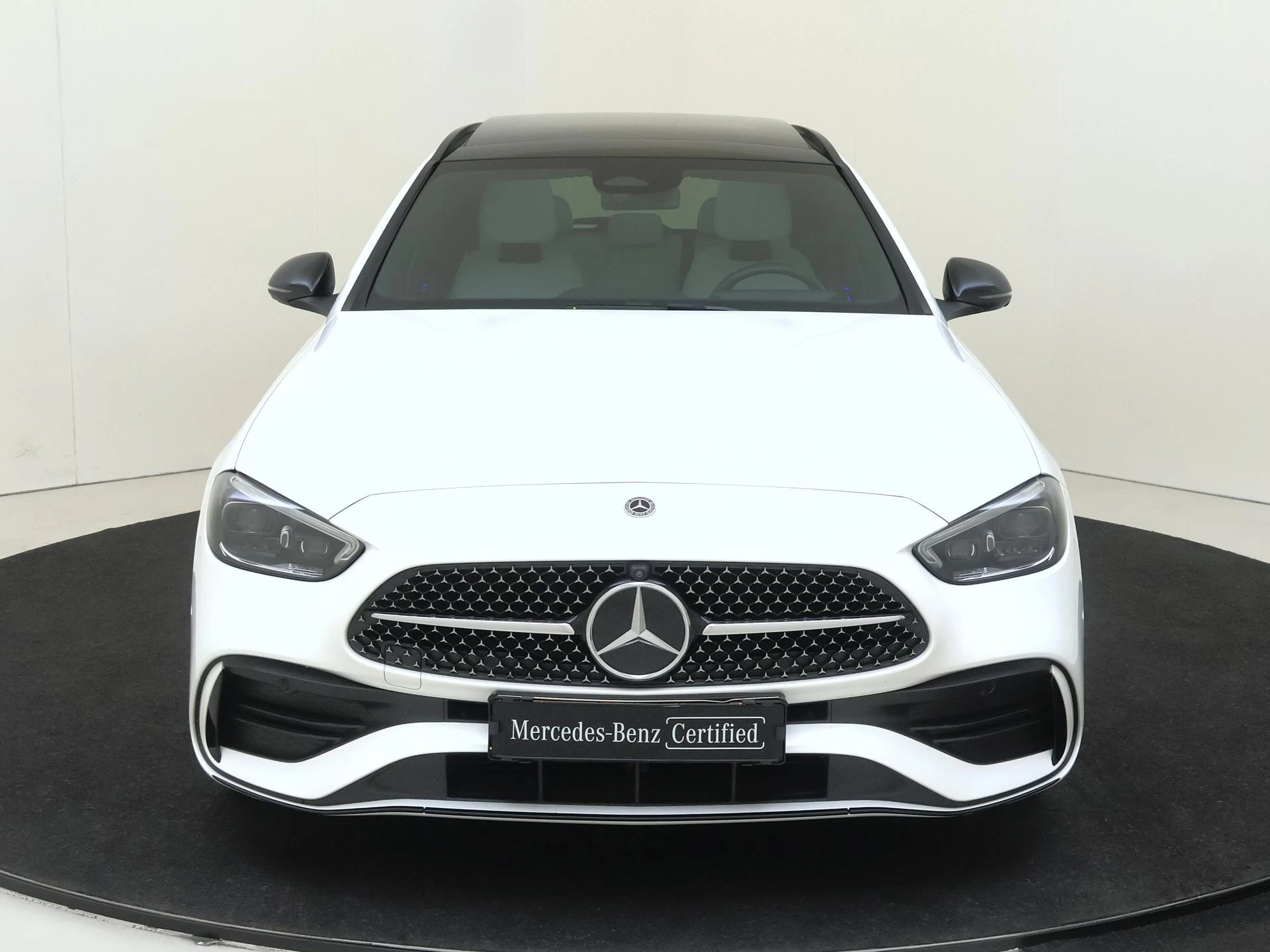 Mercedes-Benz-C-Klasse-image-5