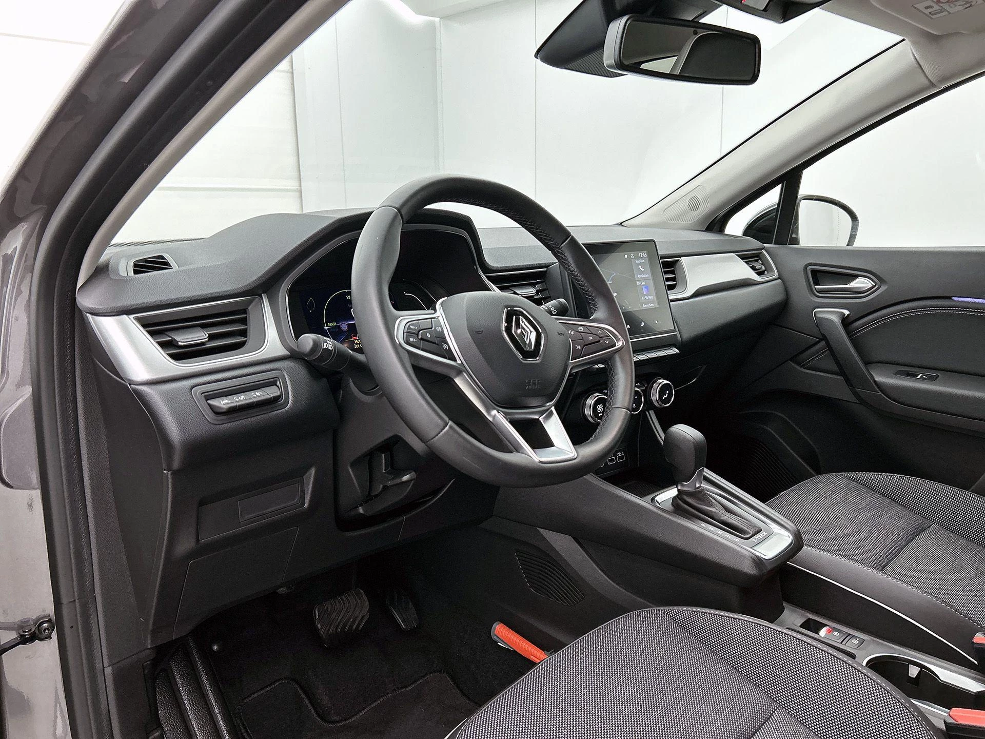 Renault-Captur-image-16