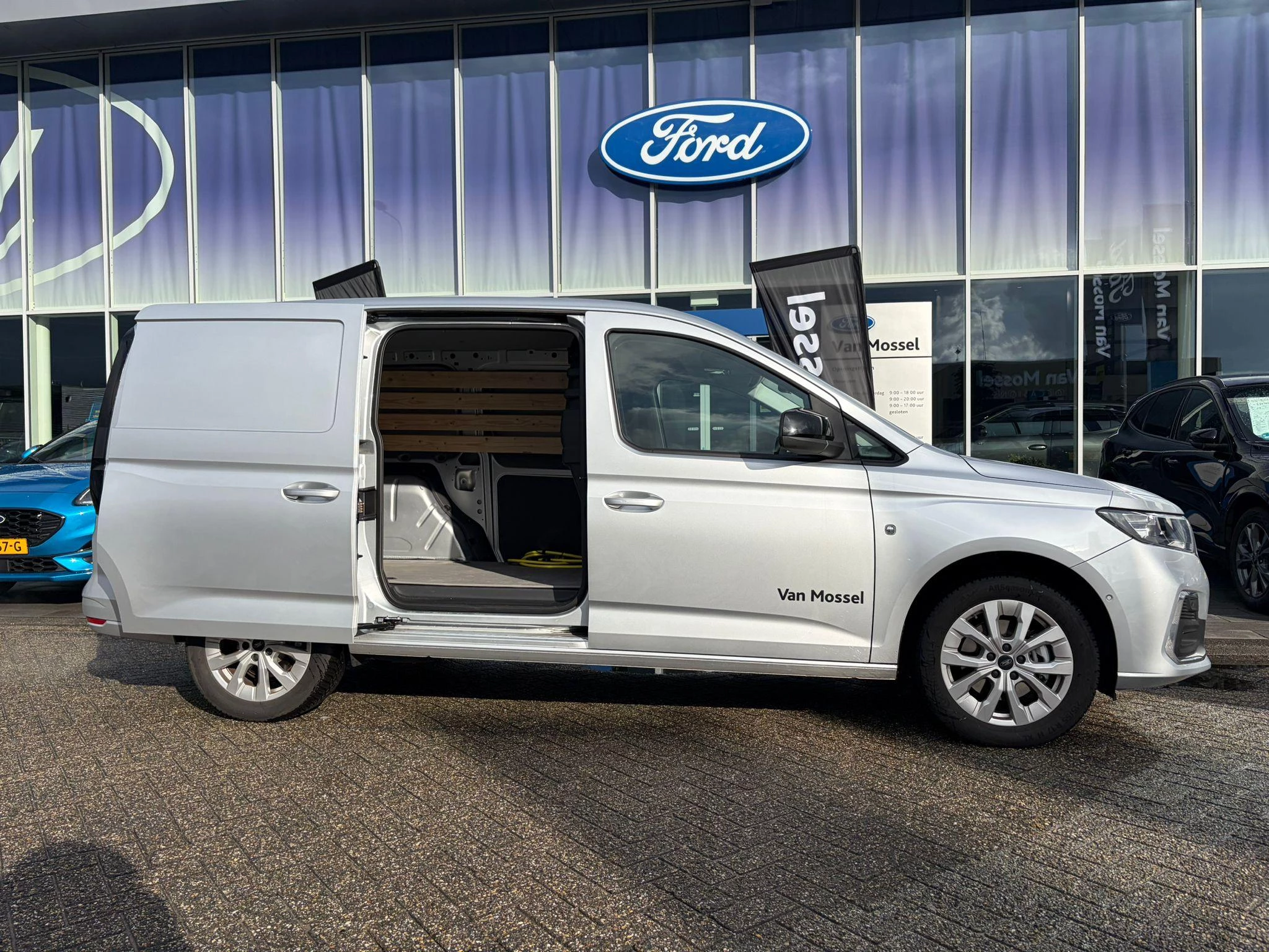 Ford-Transit Connect-image-12