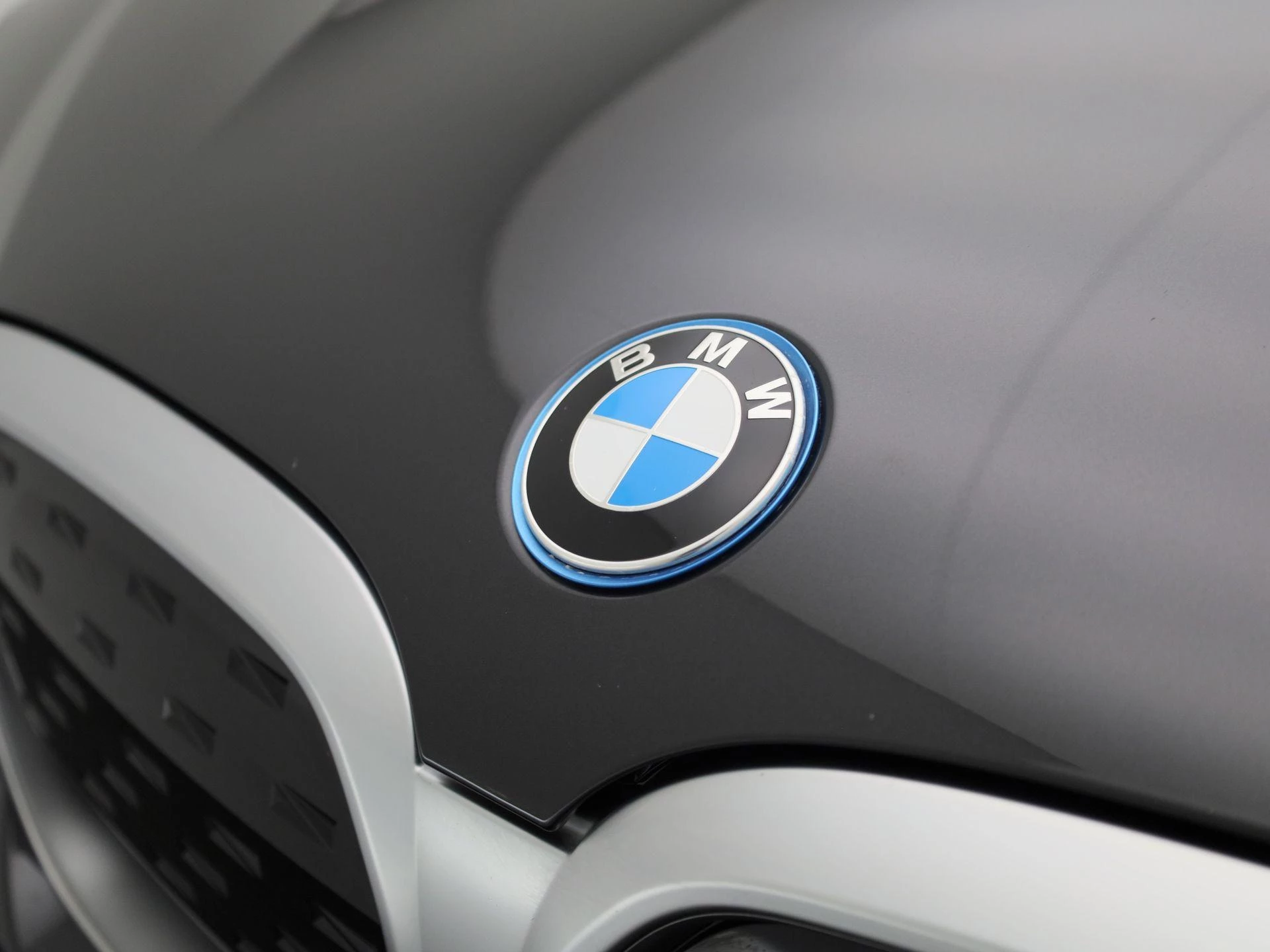 BMW-iX3-image-41