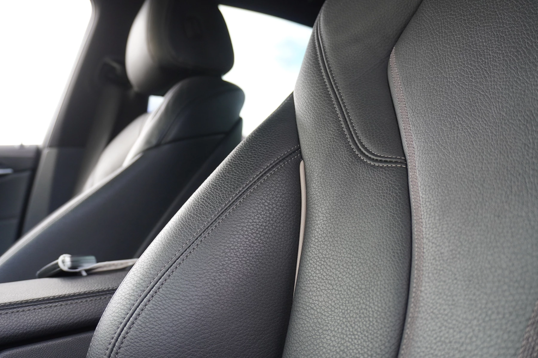 BMW-5 Series-image-35