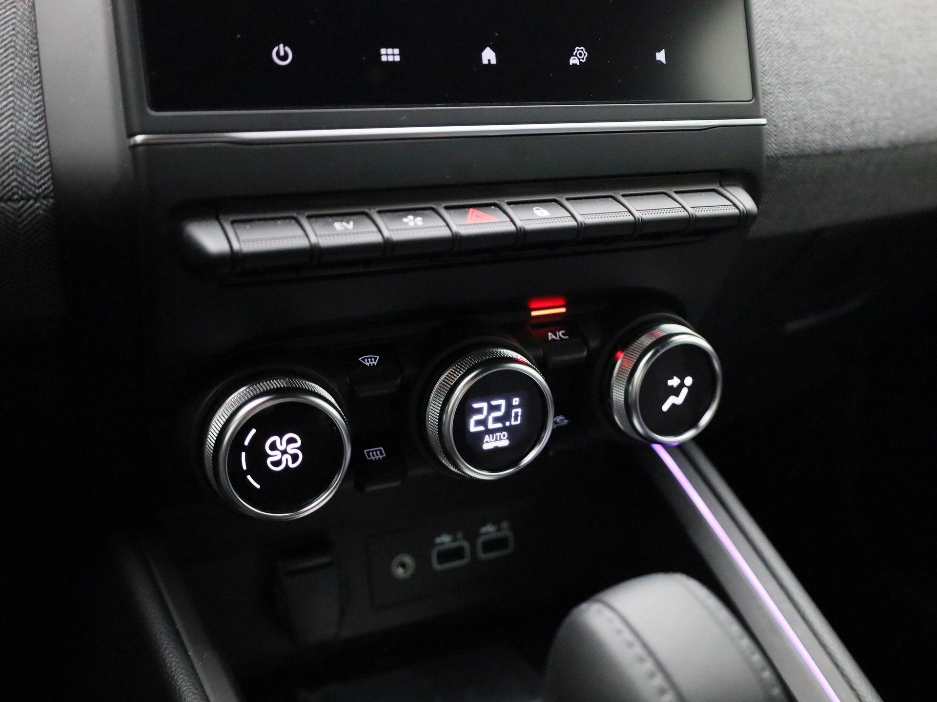 Renault-Clio-image-18