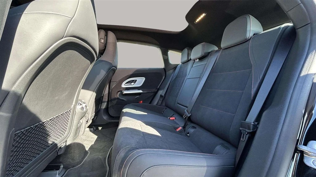 Mercedes-Benz-CLA-image-23
