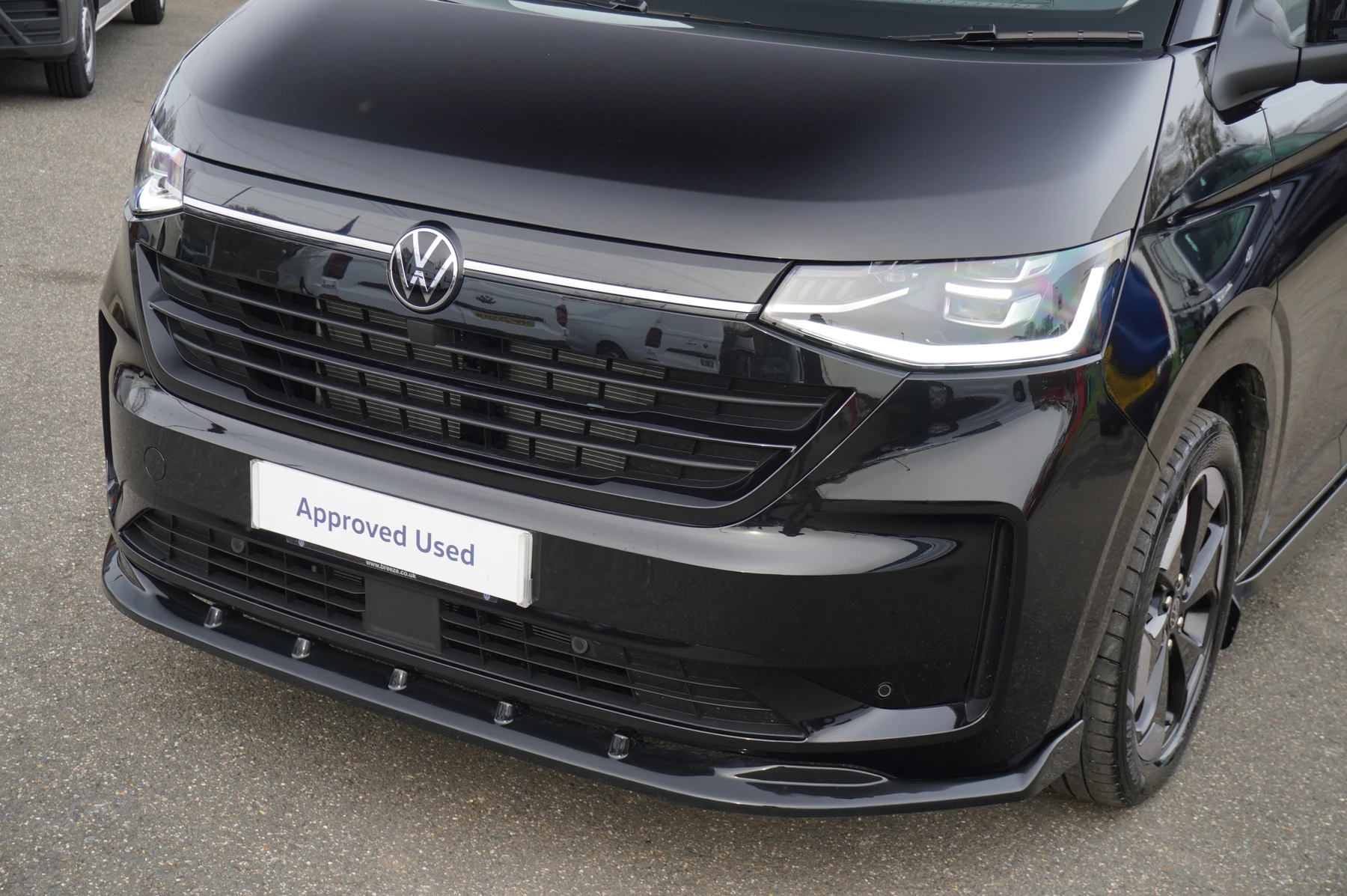 Volkswagen-Transporter-image-51