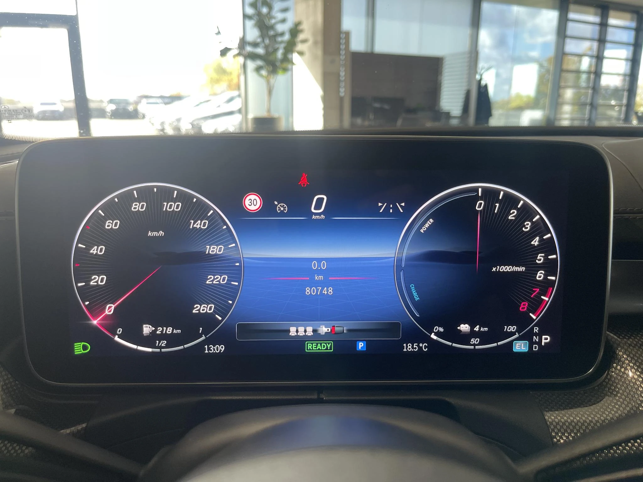 Mercedes-Benz-C-Klasse-image-6